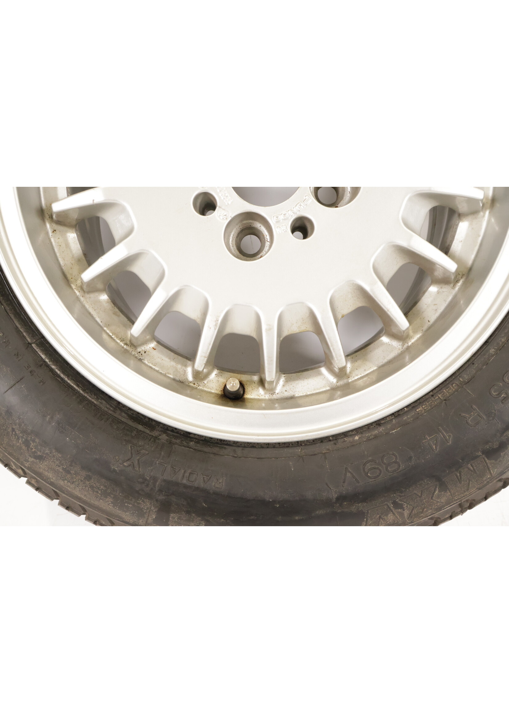 BMW BMW E30 3er 14'' Felge 6J ET 35 mit Michelin Bereifung 1125688 36111125688