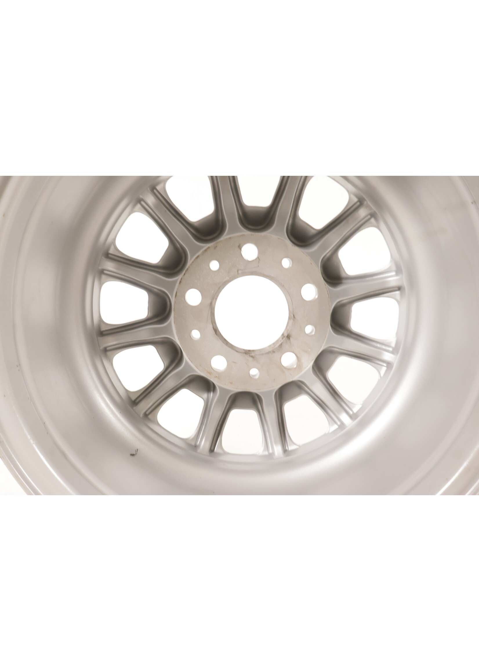 BMW  BMW E39 5 Series 15'' Original rim 7J ET 20 1093463