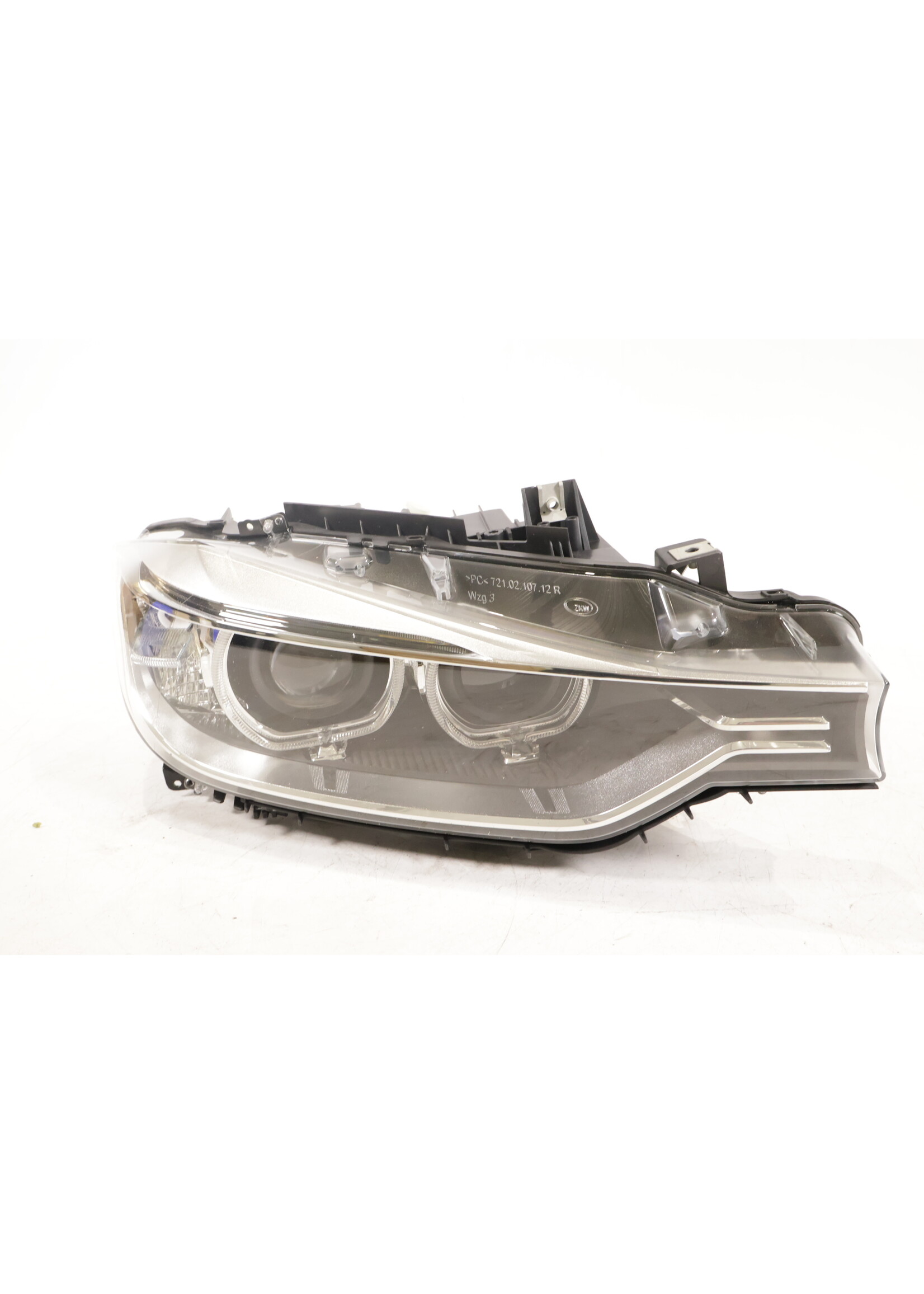 BMW BMW F30 F31 3 Series OEM Adaptive headlight xenon right NEW! 63117338702 7338702