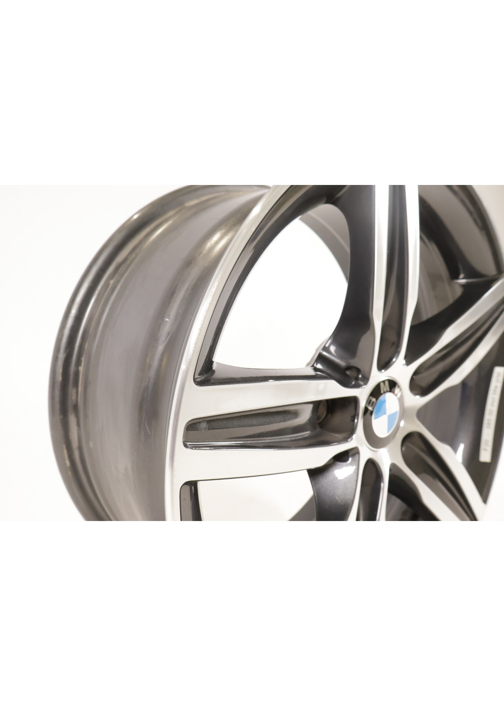 BMW BMW 1er & 2er F20 F21 F22 F23 7J 17'' Sternspeichenfelge 7,5J ET 43 6850151