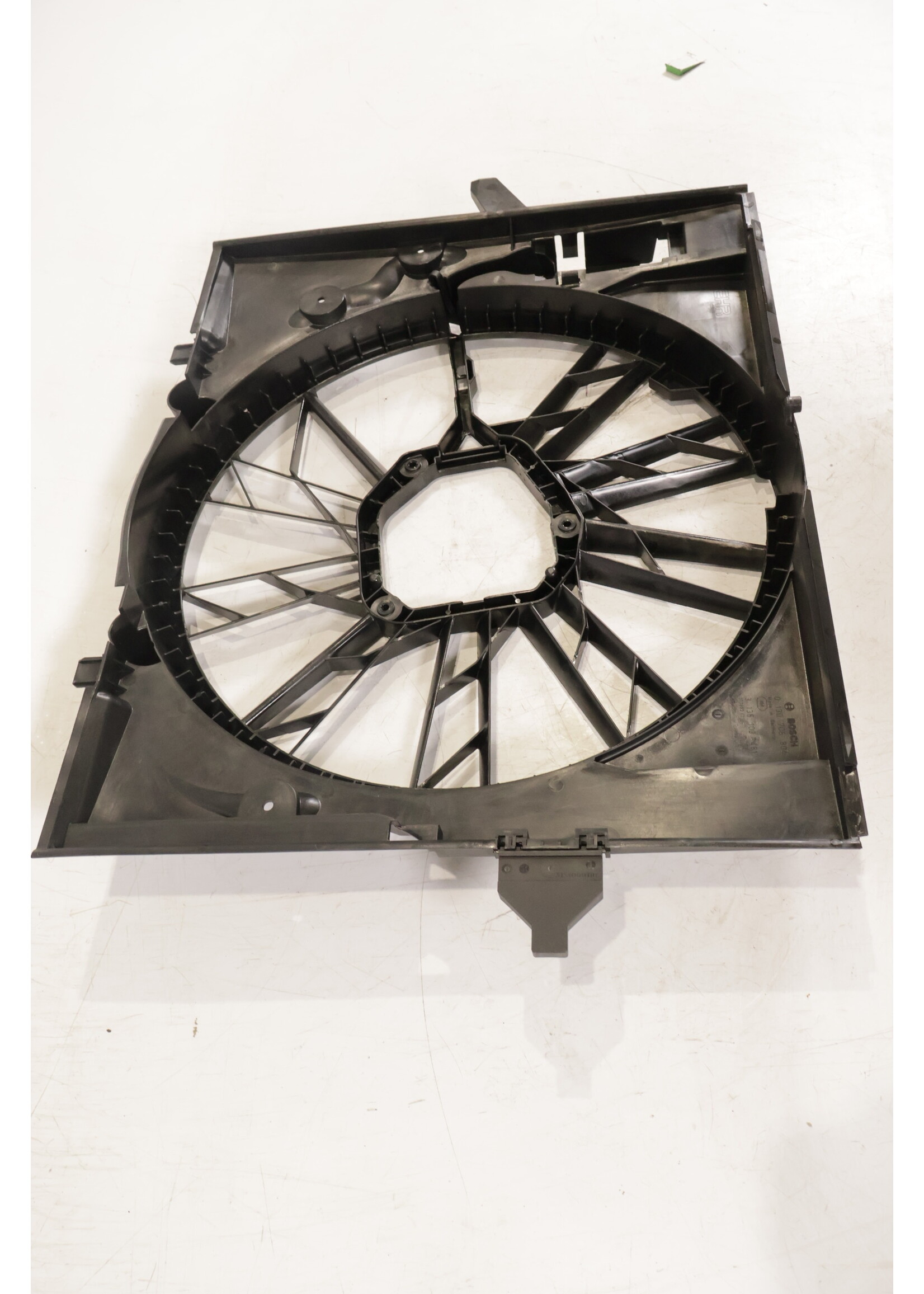 BMW BMW F01 F10 F11  5 + 7 Serie N53 OEM koelfan behuizing NIEUW! 17427514560 7514560