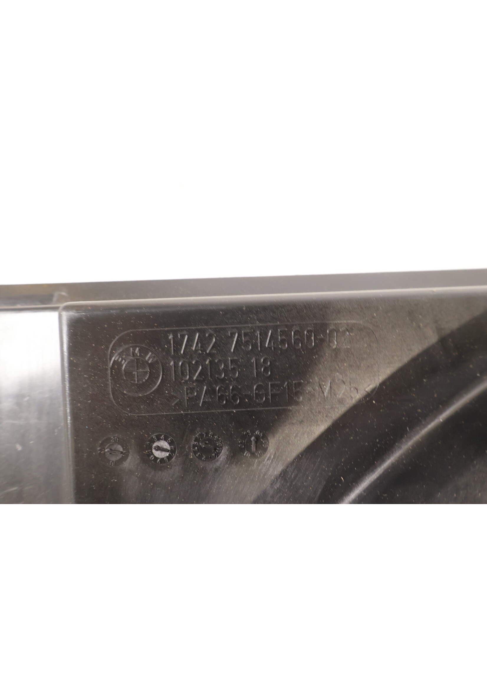 BMW BMW F01 F10 F11  5 + 7 Serie N53 OEM koelfan behuizing NIEUW! 17427514560 7514560