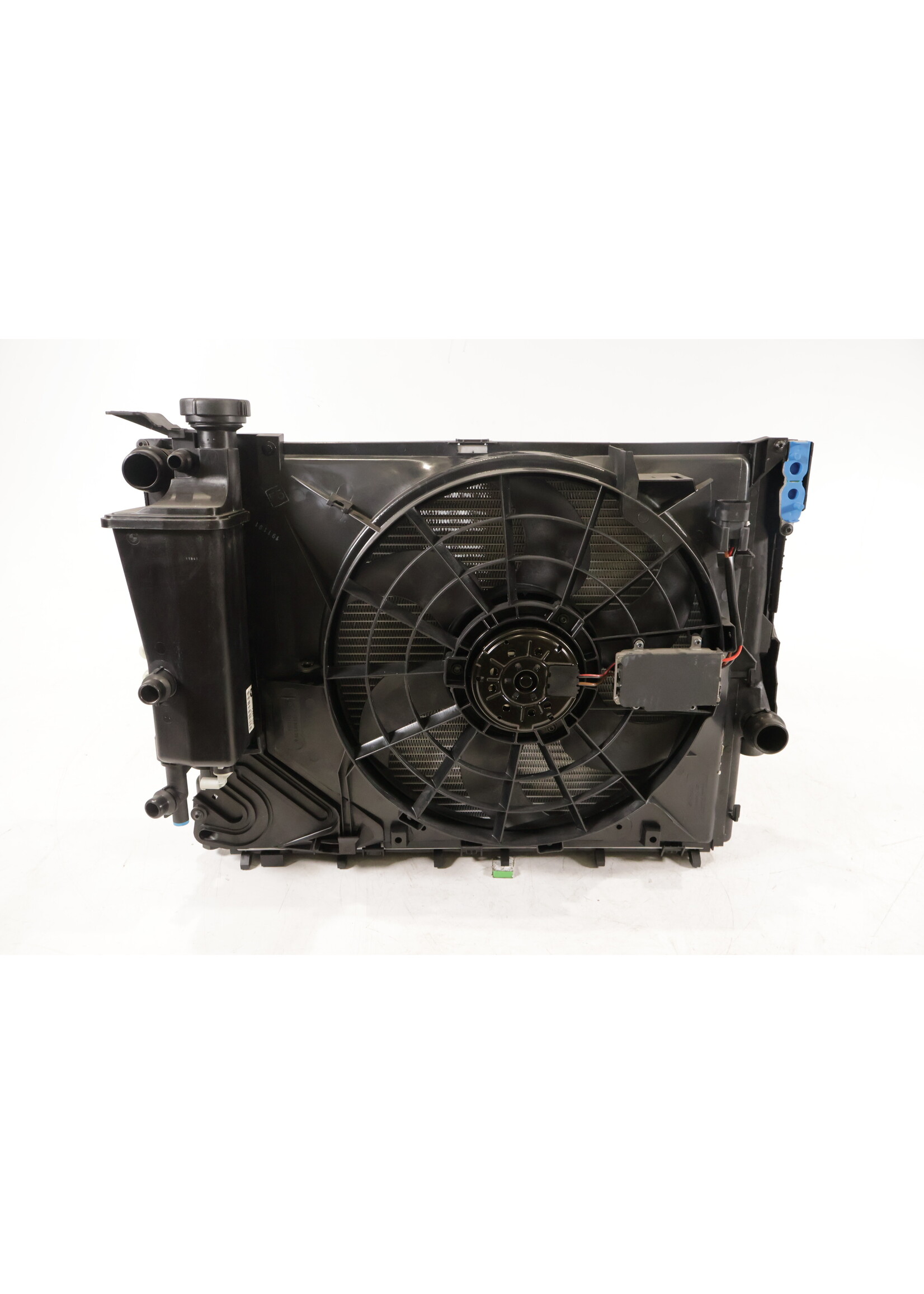 BMW BMW E46 3 Series OEM Complete cooler package with fan NEW! 17117505663 7505663