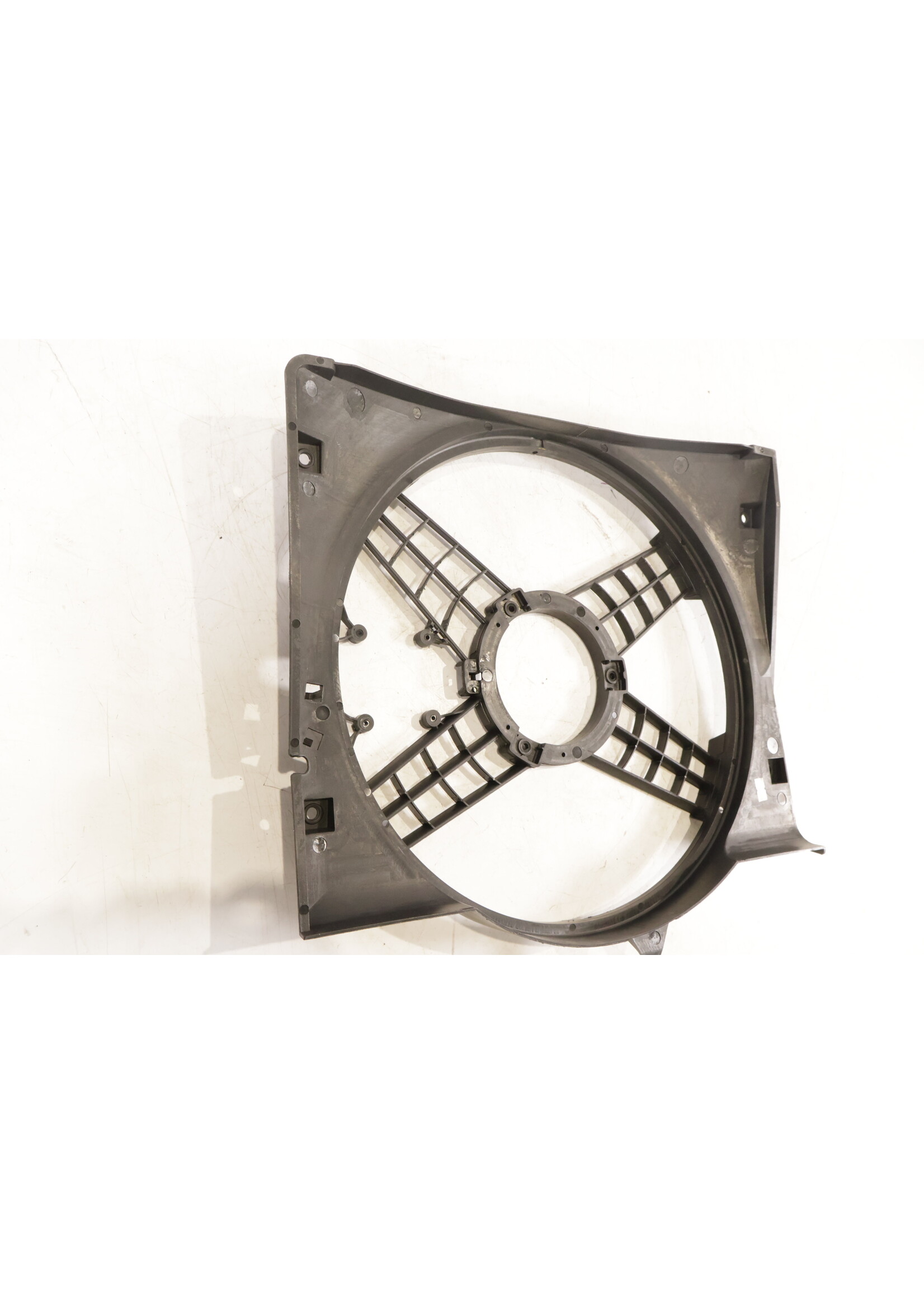 BMW BMW E90 E91 E92 E93 3 Serie OEM koelfan behuizing NIEUW! 17117790897 7790897