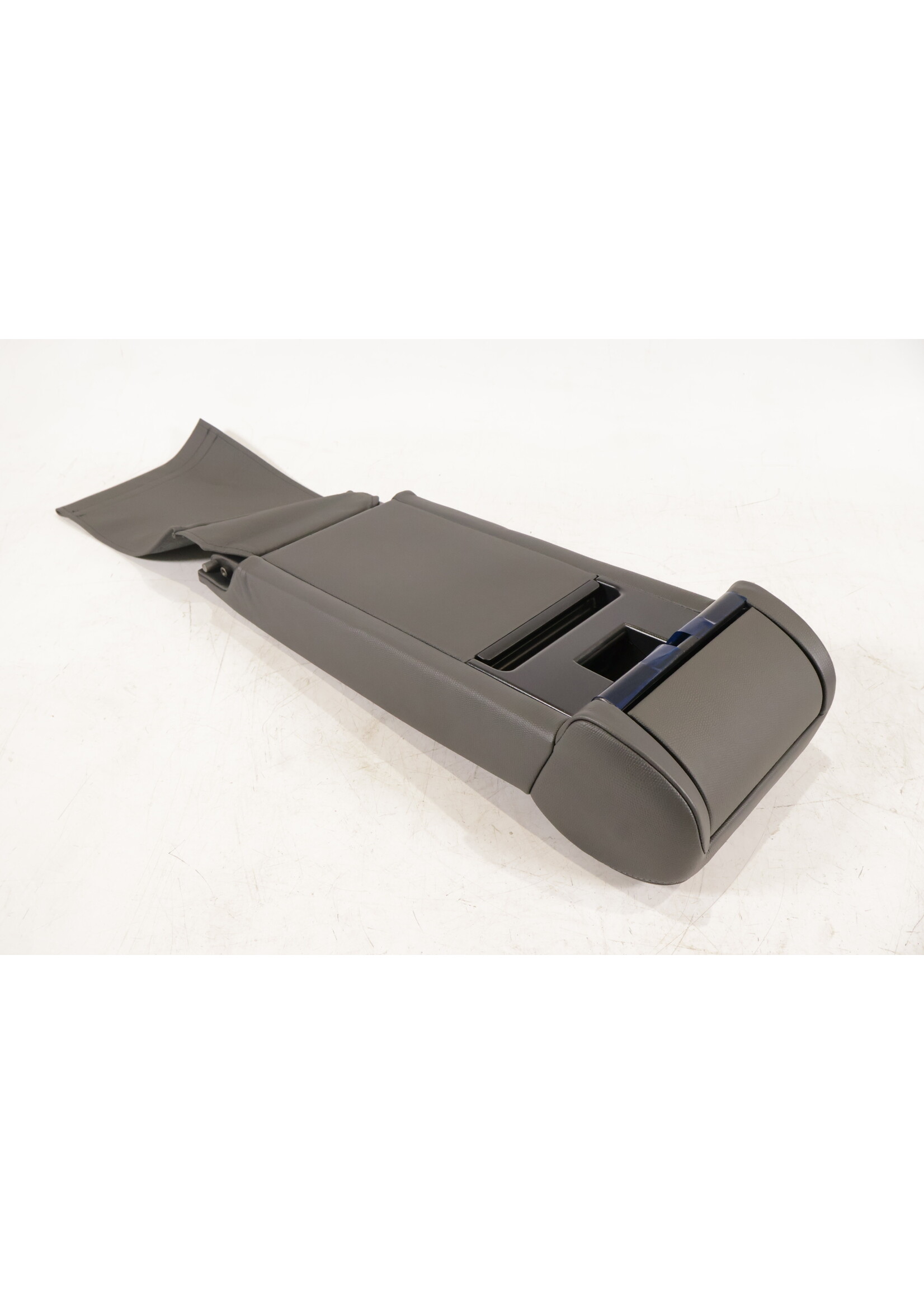 BMW BMW E46 3 Serie OEM Armsteun leer met bekerhouders NIEUW! 52207115970