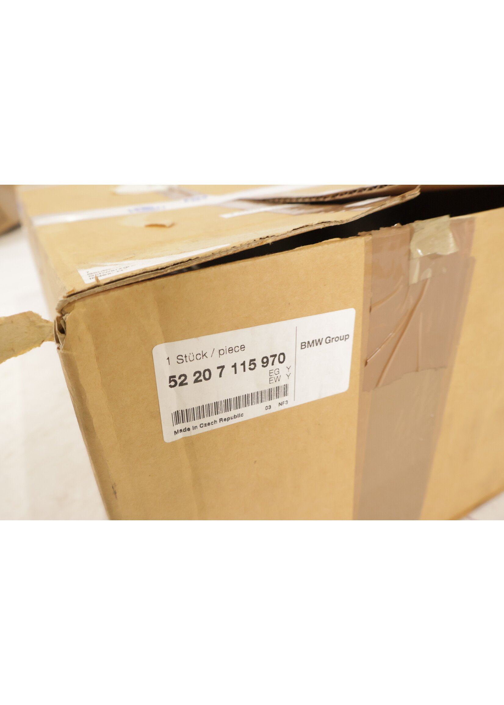 BMW BMW E46 3er OEM Armlehne Leder mit Getränkehalter NEU! 52207115970