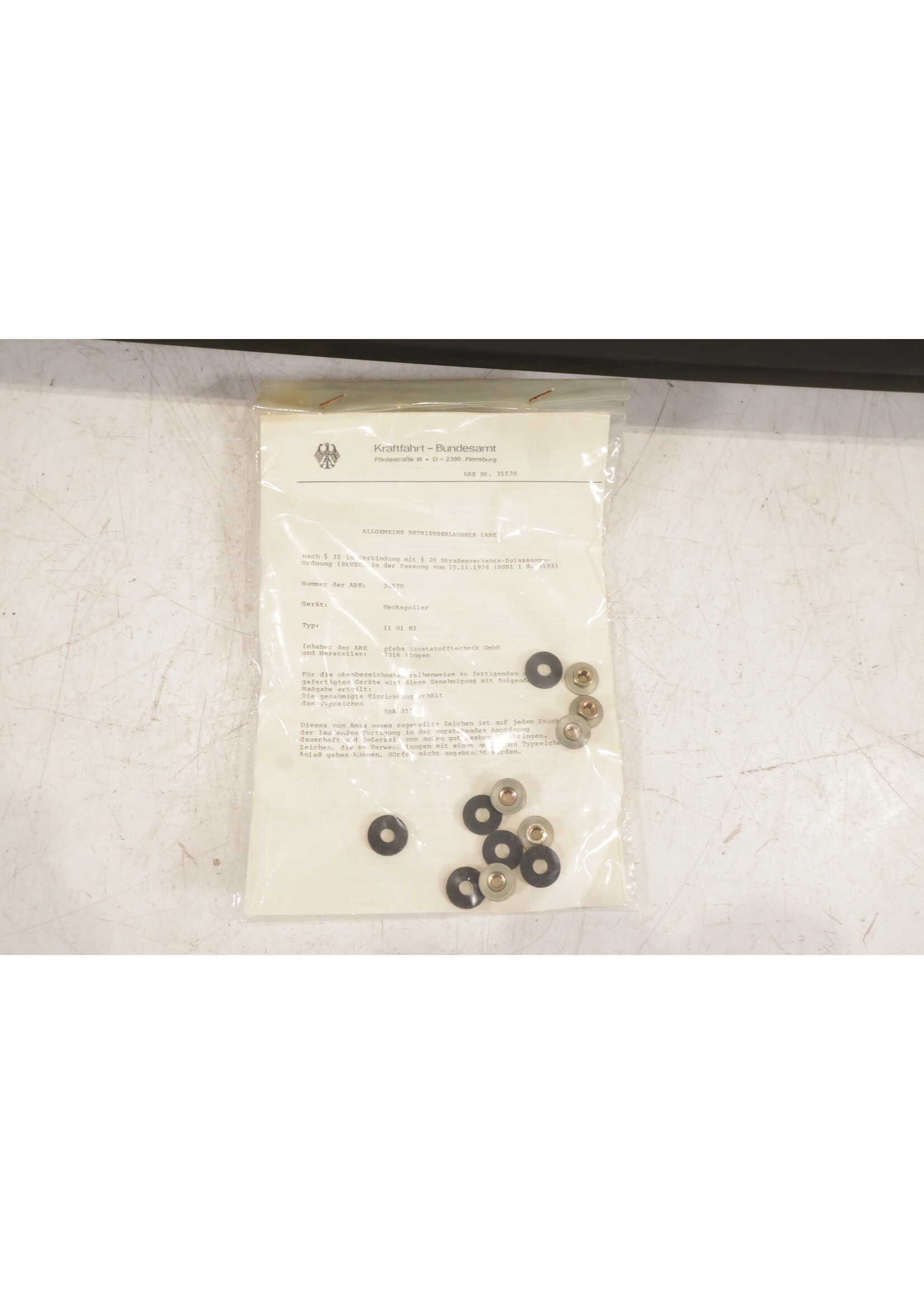 BMW  BMW E30 3er OEM M Tech Heckklappenspoiler-Set NEU! 82119413071