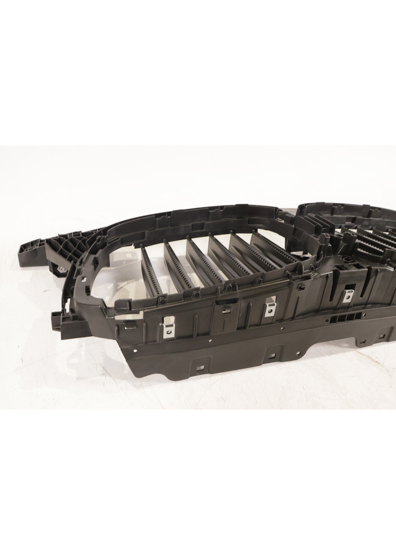 BMW BMW X3 G01 Grill air duct inlet 51117497227 7497227