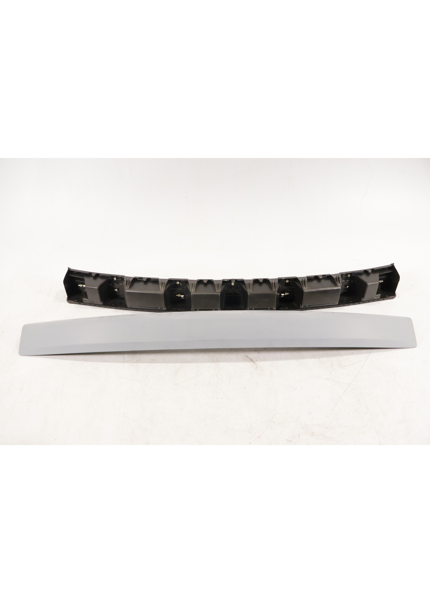 BMW BMW X3 E83 OEM Achterklep M-Pakket afdekking NIEUW! 51433418757 3418757