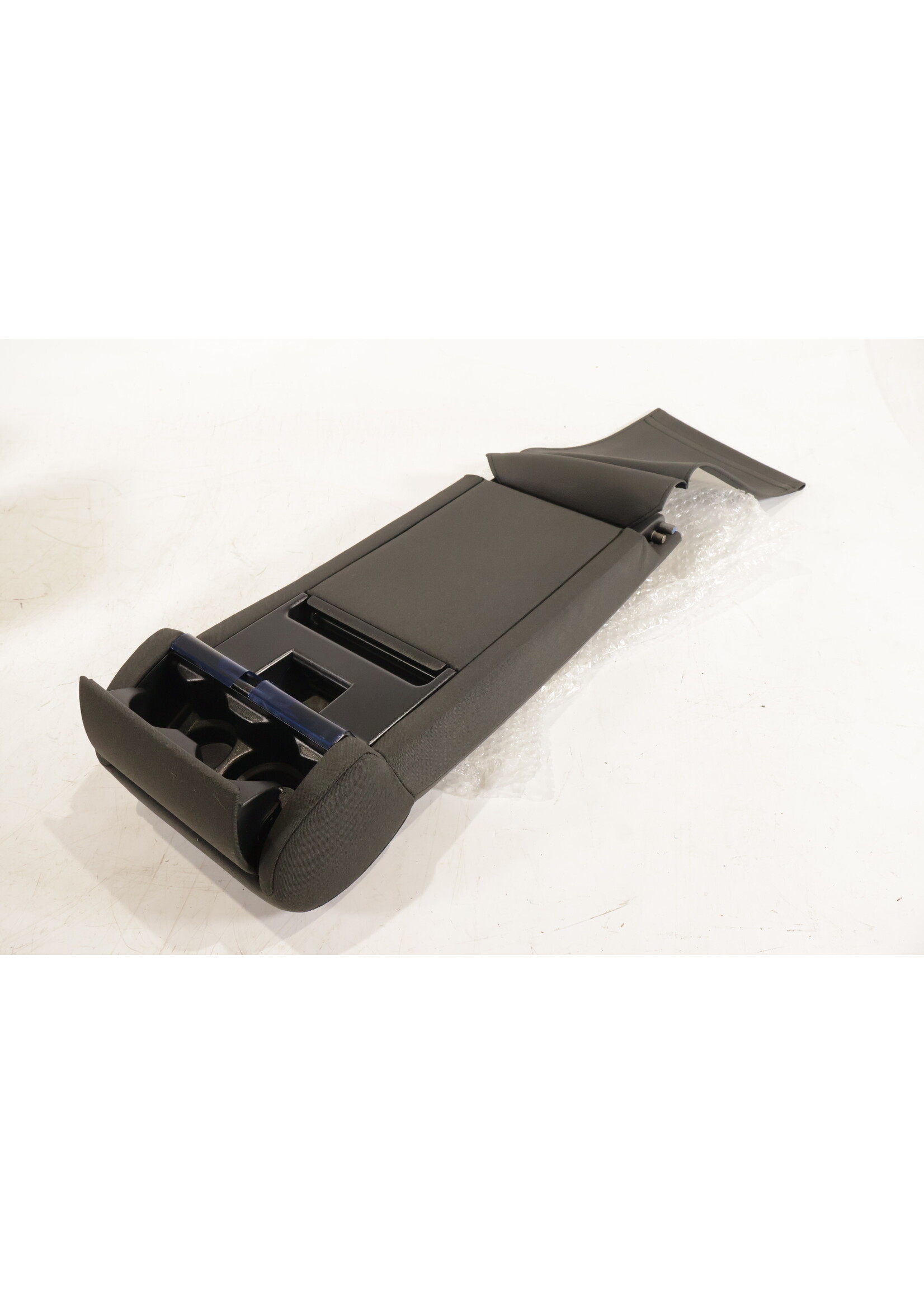 BMW BMW E46 3 Series OEM Armrest leather with cup holders NEW! 52207046808