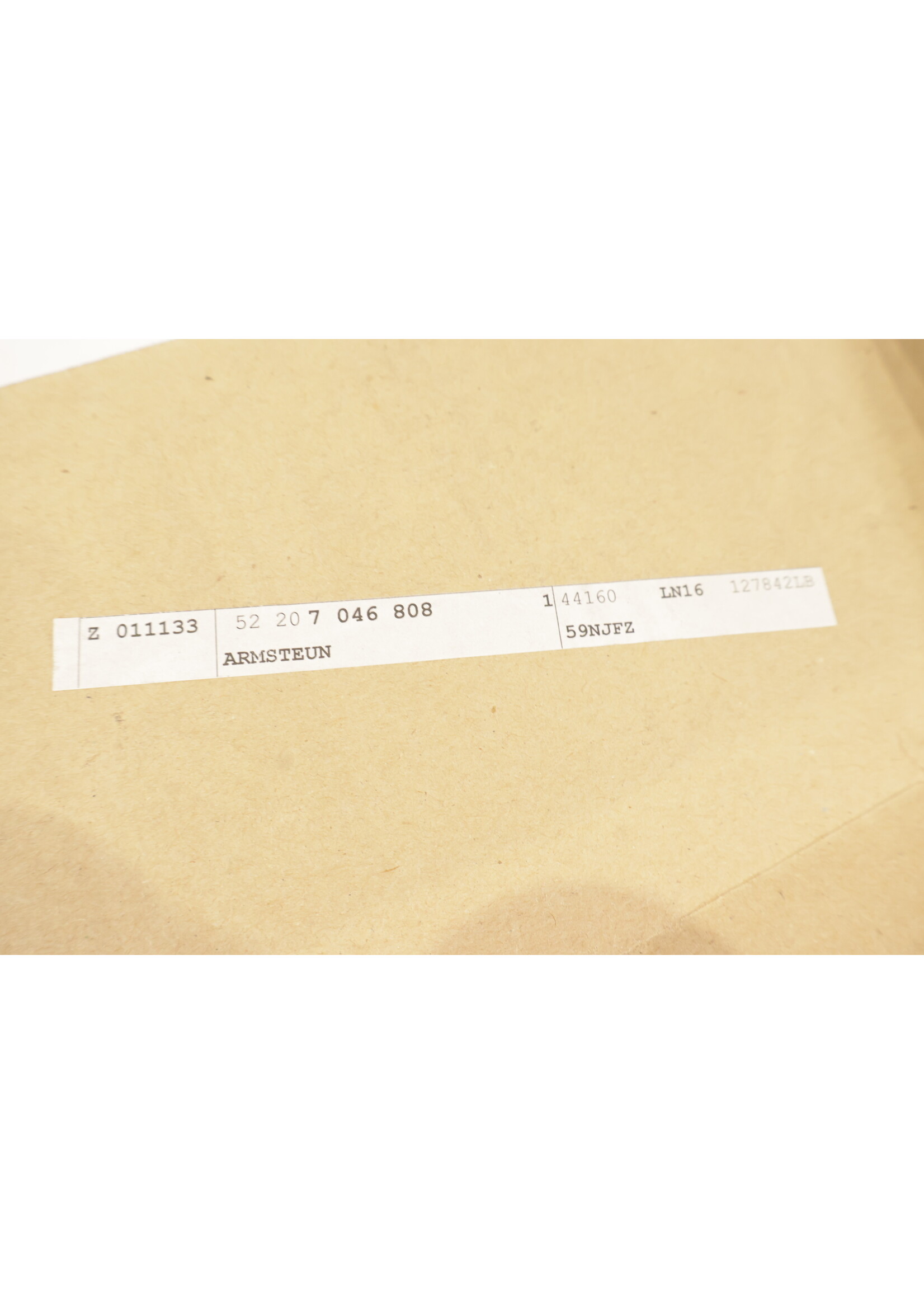 BMW BMW E46 3 Series OEM Armrest leather with cup holders NEW! 52207046808