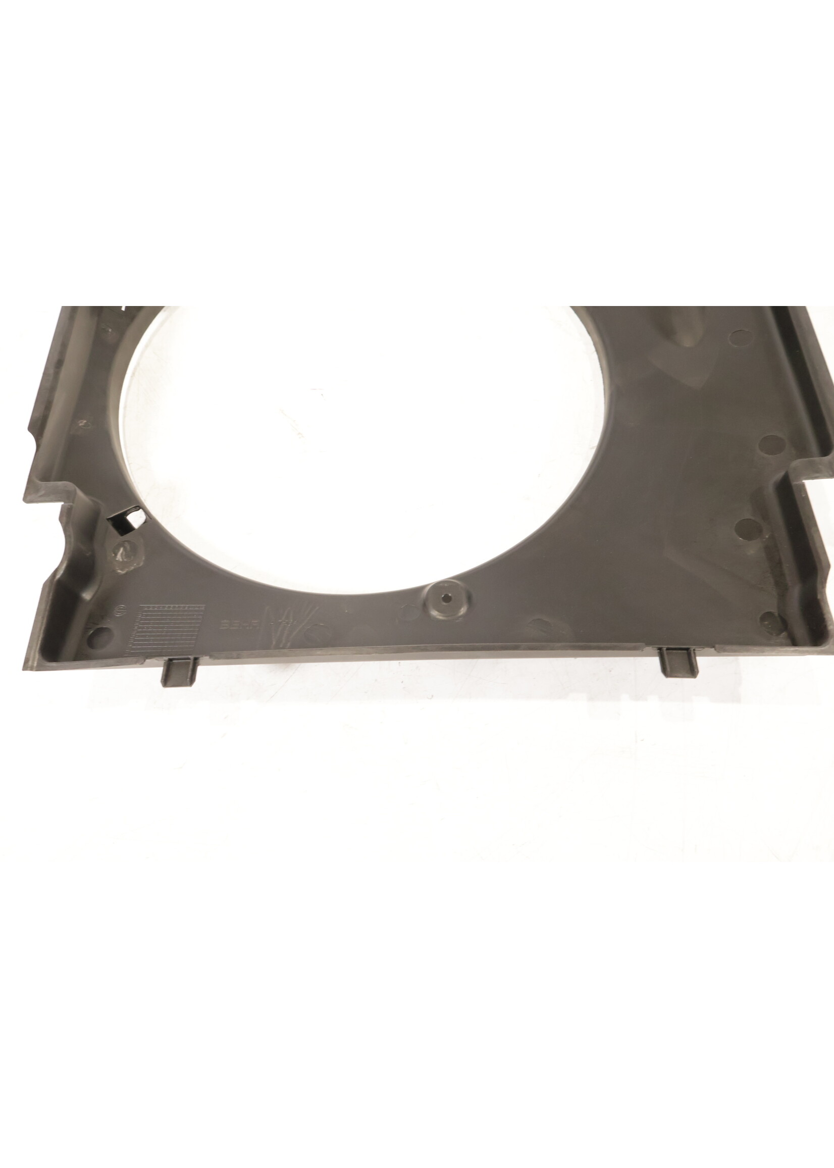 BMW BMW E65 E66 730d OEM cooling fan housing NEW! 17112249458 2249458