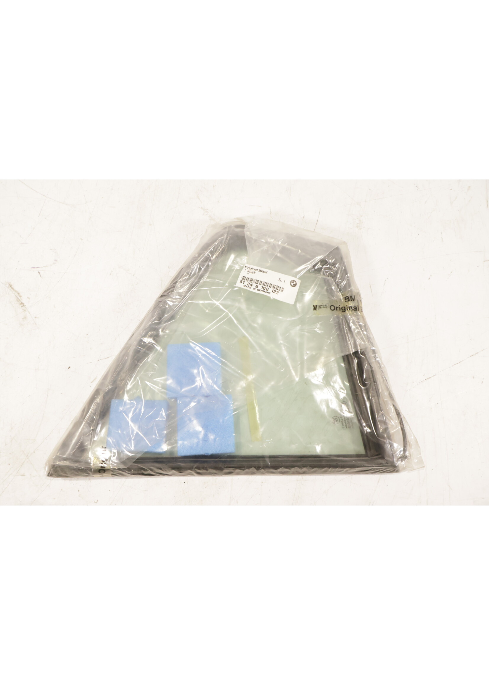 BMW BMW E38 7 Series OEM Window right rear door NEW! 51348168122 8168122