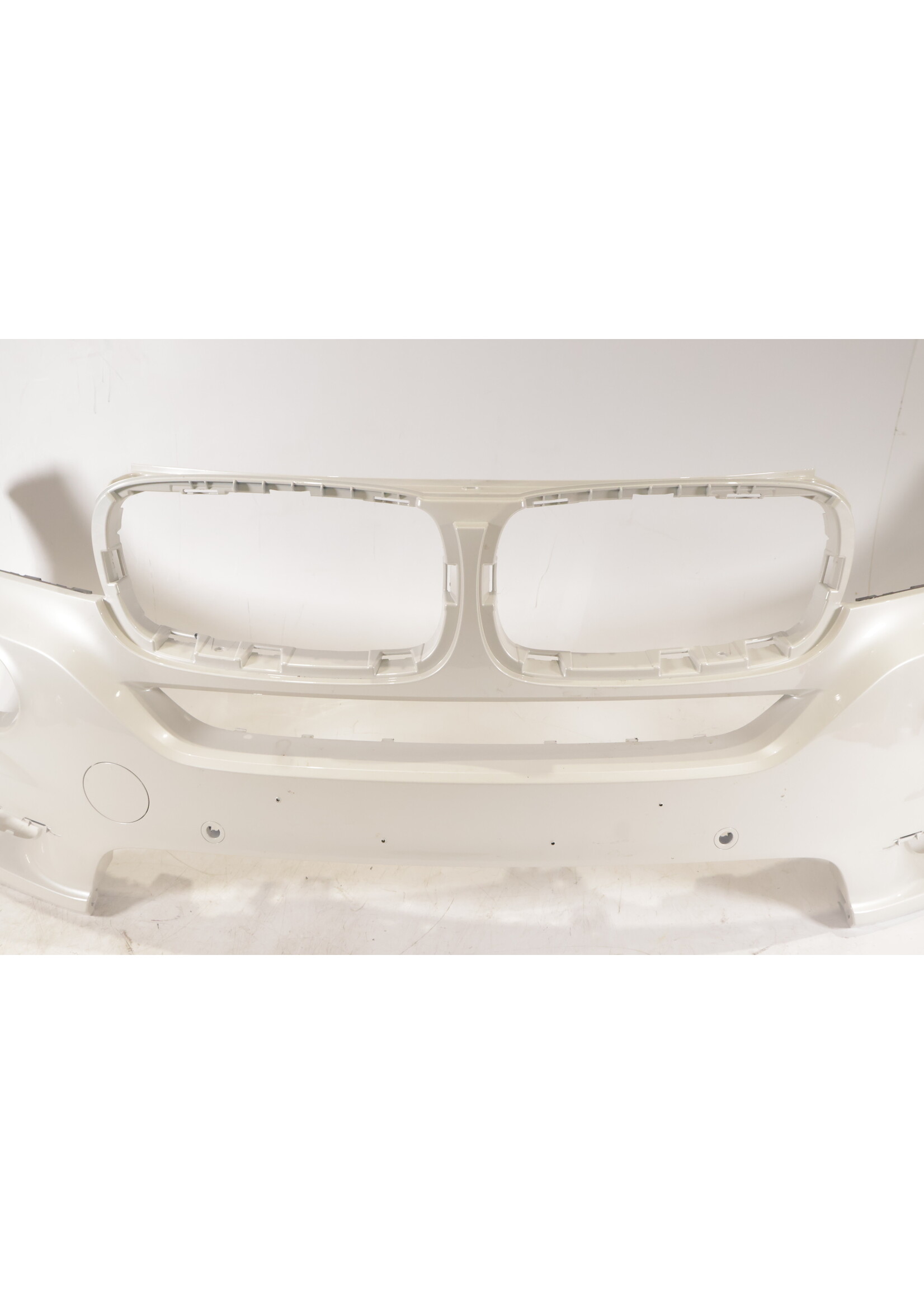 BMW BMW X5 F15 OEM Front Bumper with PDC NEW! 51117394935 51117303096