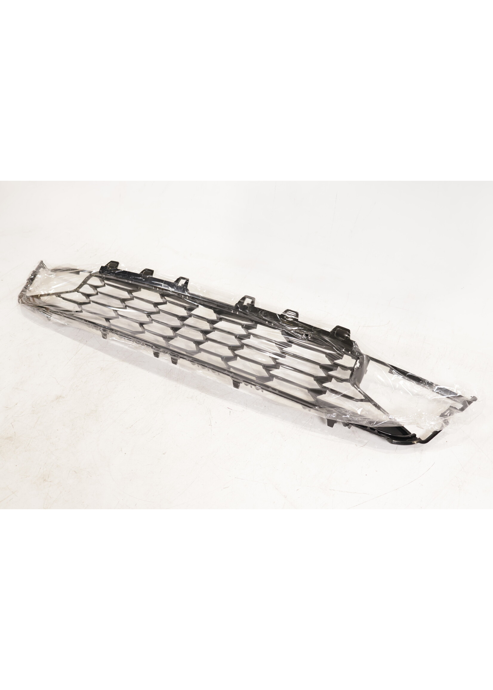 BMW BMW 3 Serie G20 G21 Voorbumper onderste grill NIEUW! 51118085446 8085446