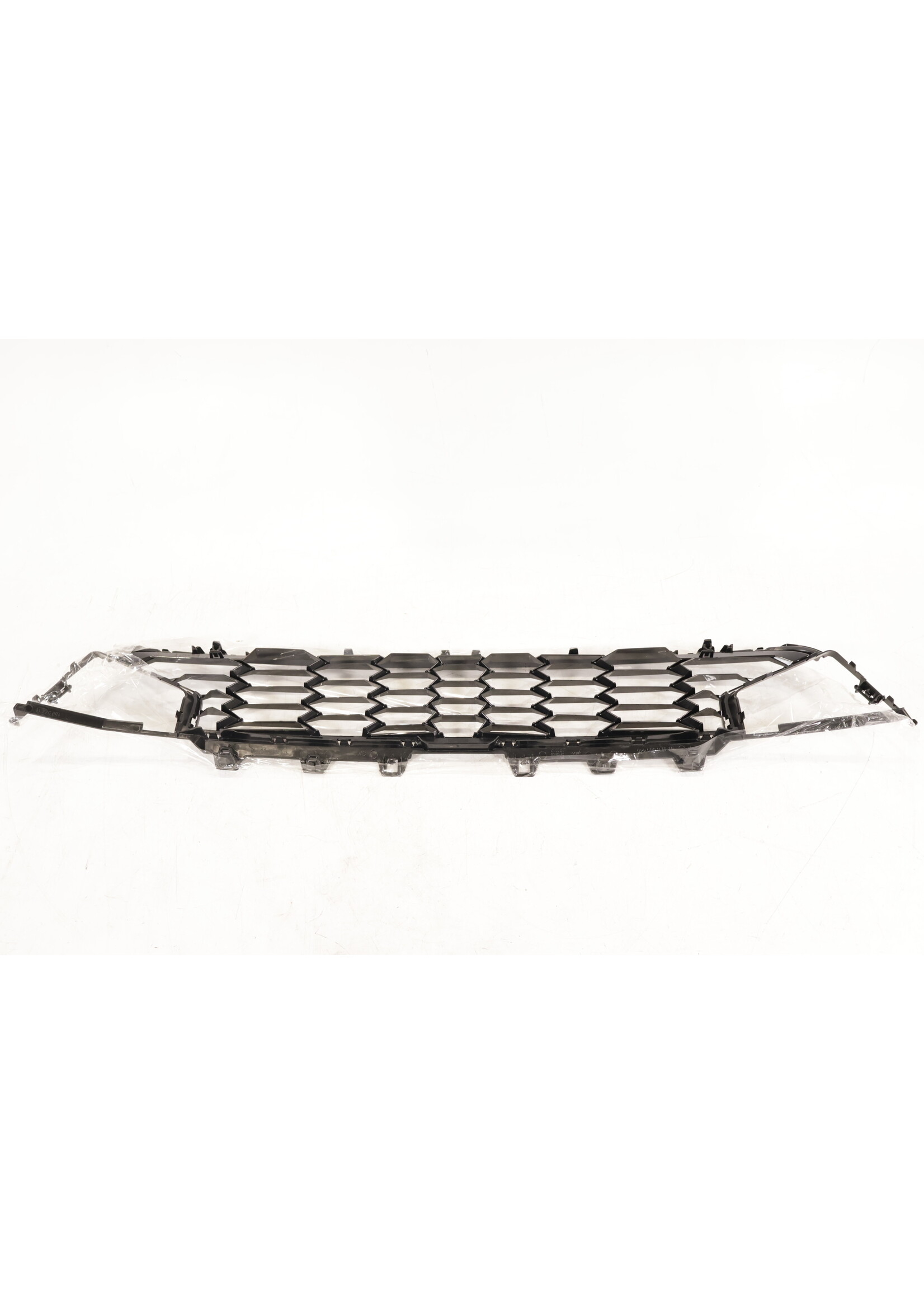 BMW  BMW 3 Series G20 G21 Front bumper lower grill NEW! 51118085446 8085446
