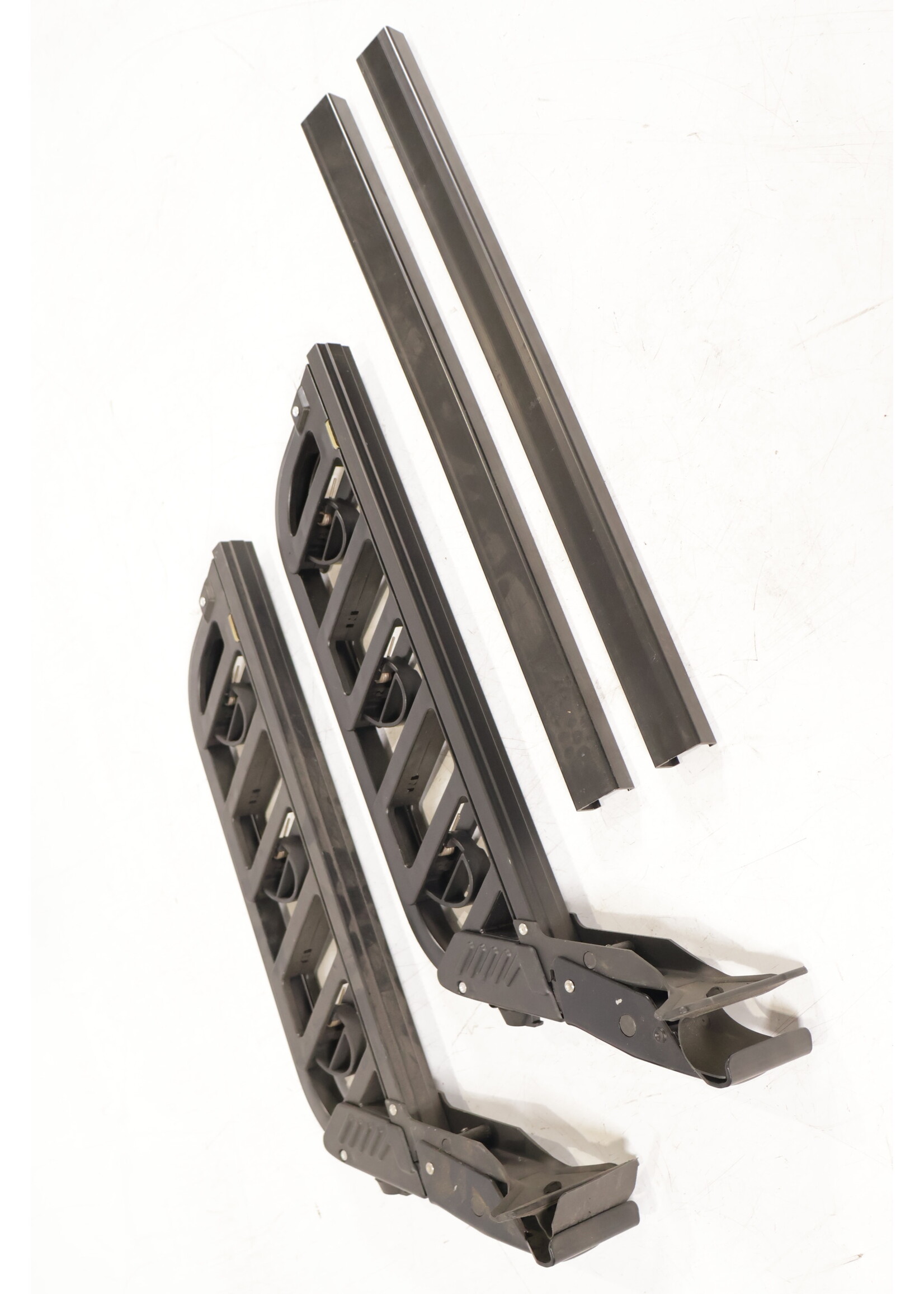 BMW  BMW E32 E34 5 & 7 Series OEM Roof rack / ski rack NEW! 82129401432 9401432