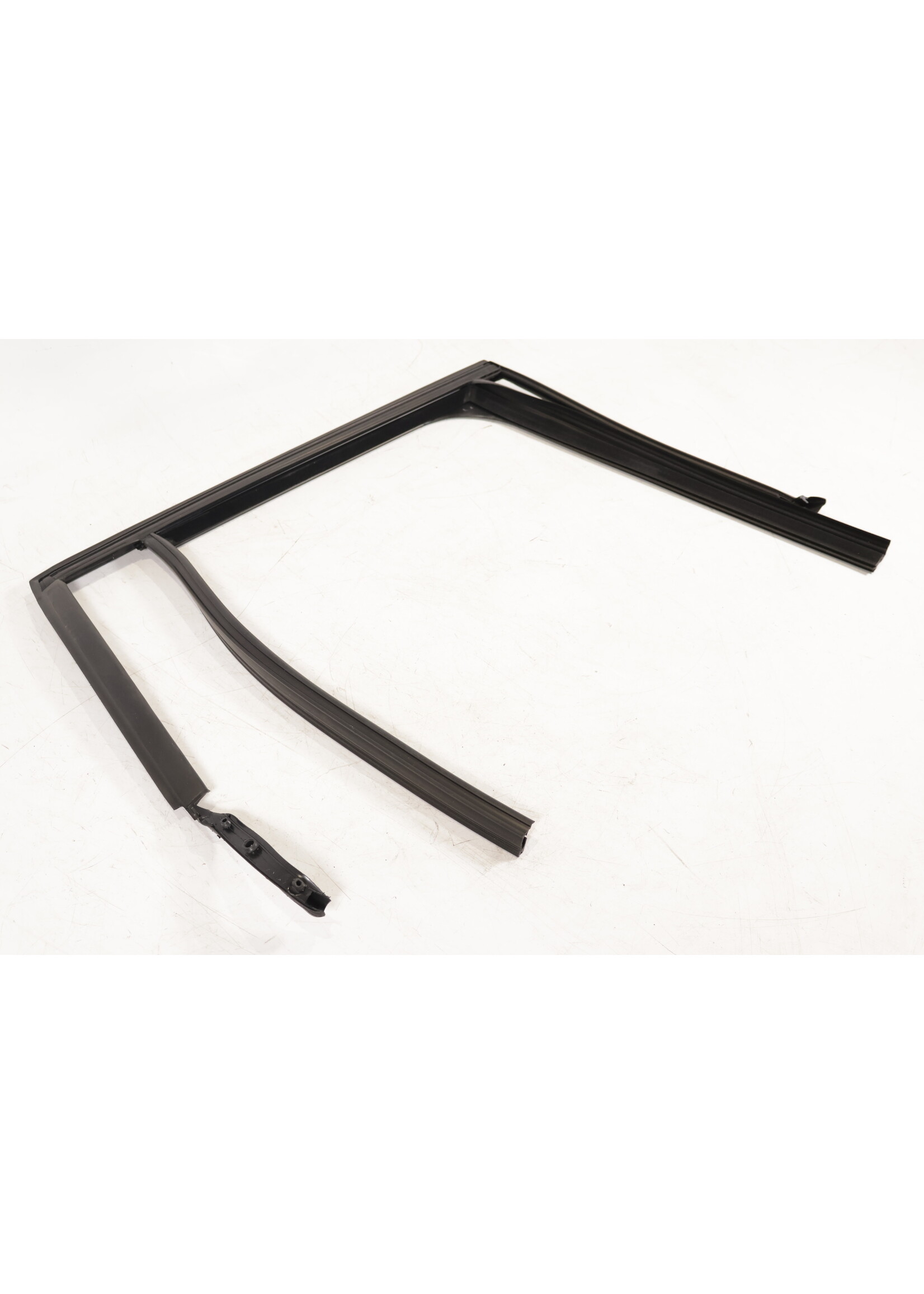 BMW BMW X1 F48 OEM Deur raam rubber rechts achter NIEUW! 7362240 51337362240