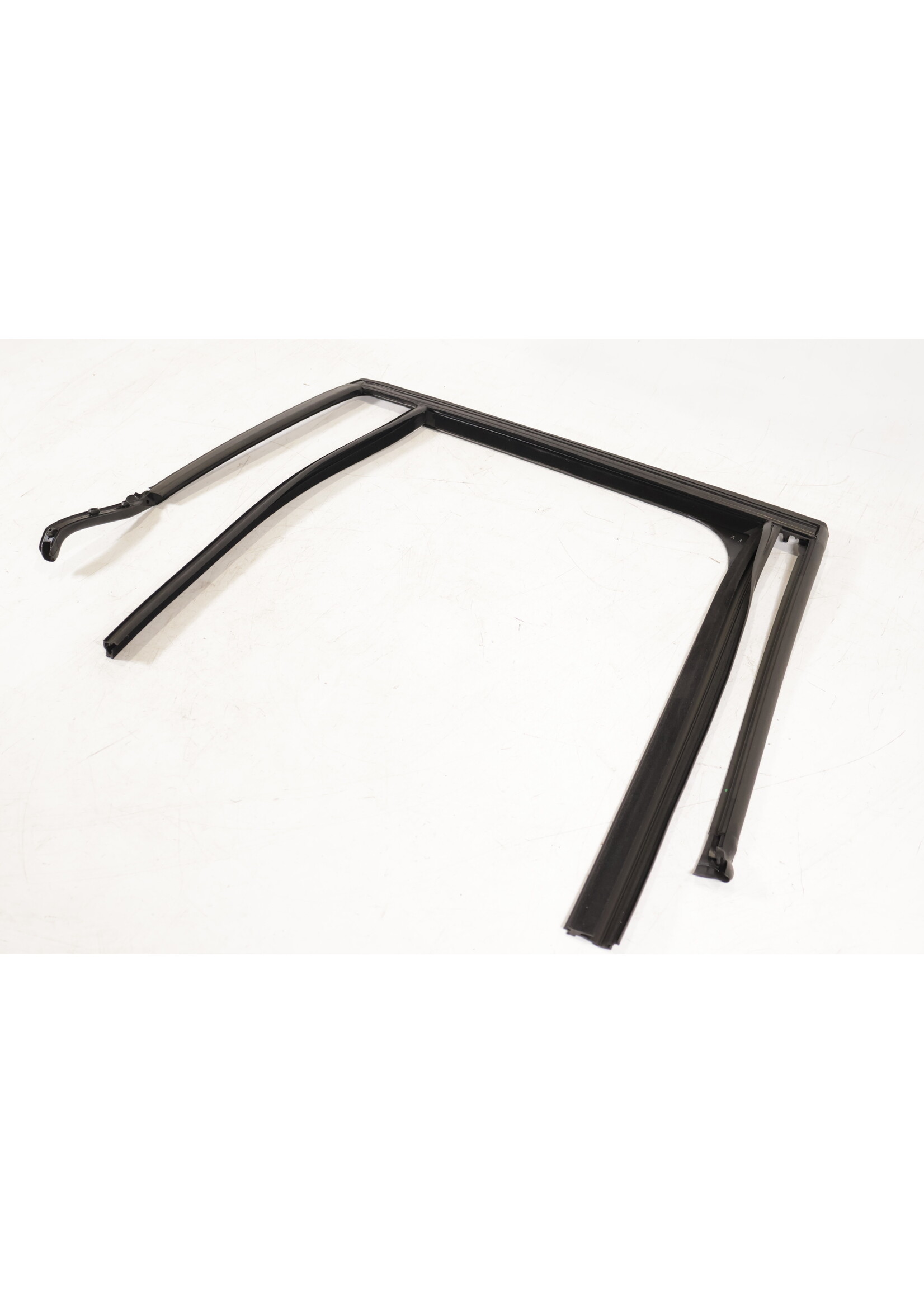 BMW BMW X1 F48 OEM Deur raam rubber rechts achter NIEUW! 7362240 51337362240