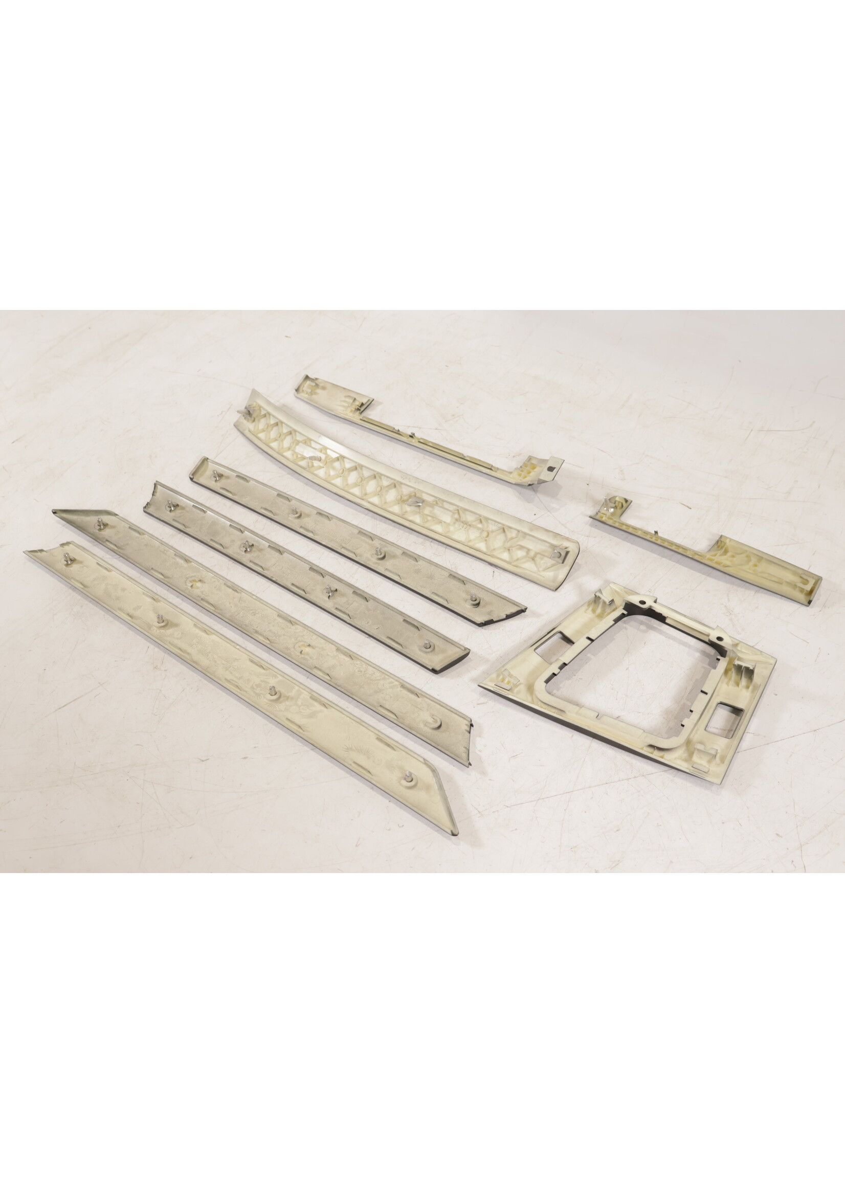 BMW BMW E46 3 Serie sedan / touring OEM interieur lijsten set mat zwart NIEUW! 51169416202