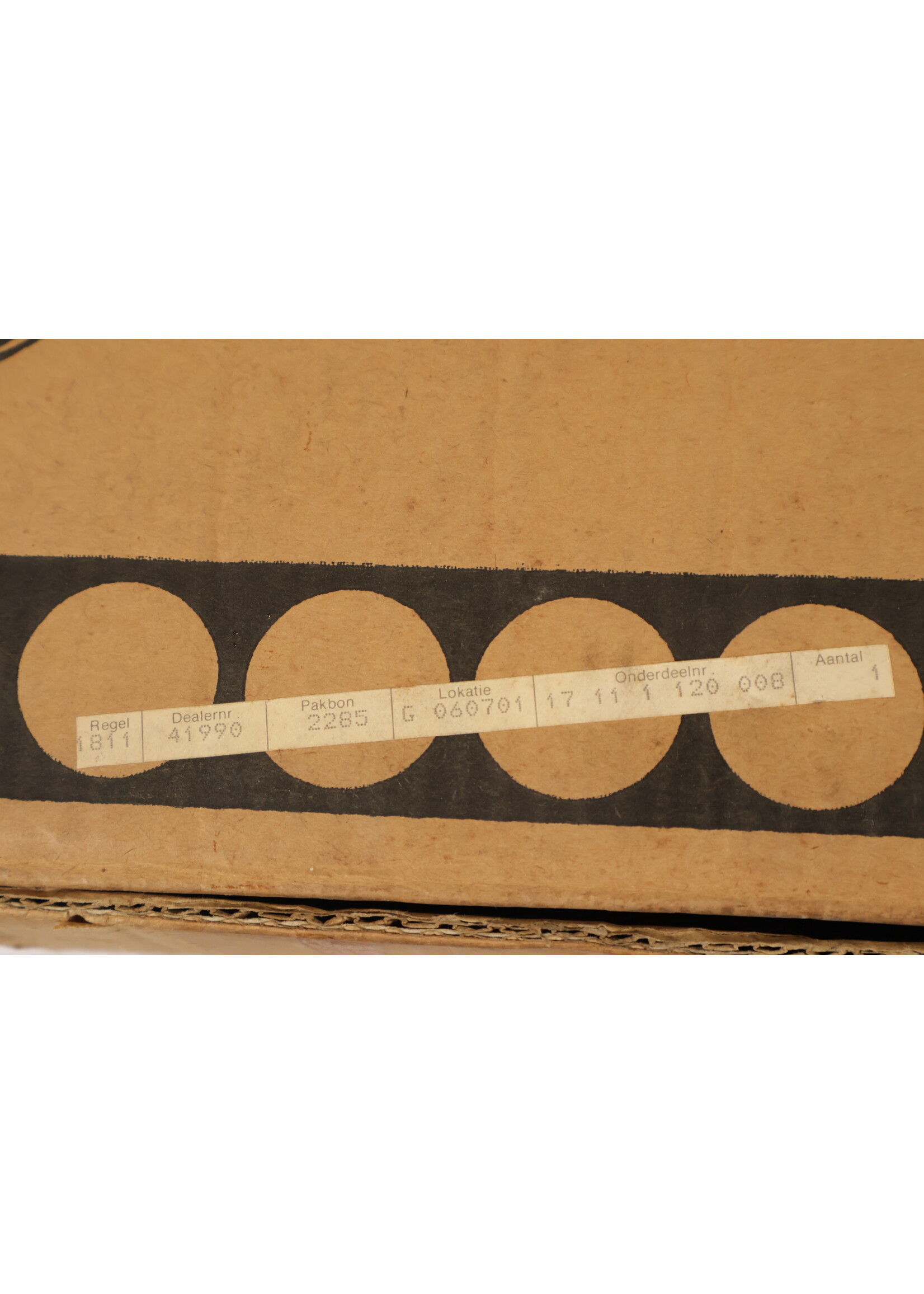 BMW BMW E12 520i OEM Radiateur / koeler NIEUW! 17111120008