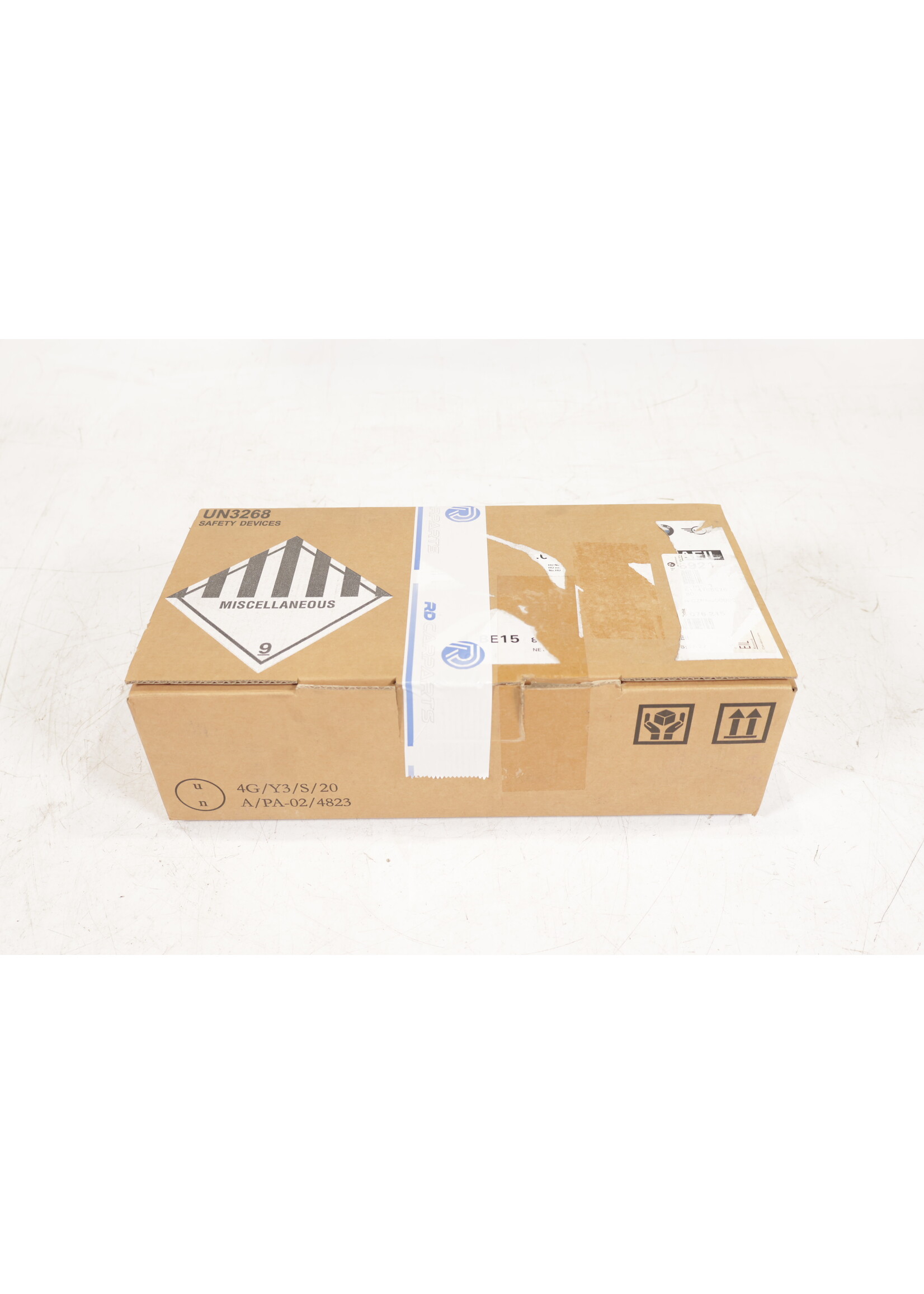 BMW  BMW F32 F33 F82 F83 4 Series OEM Belt with M stitching on the left front NEW! 72118076215