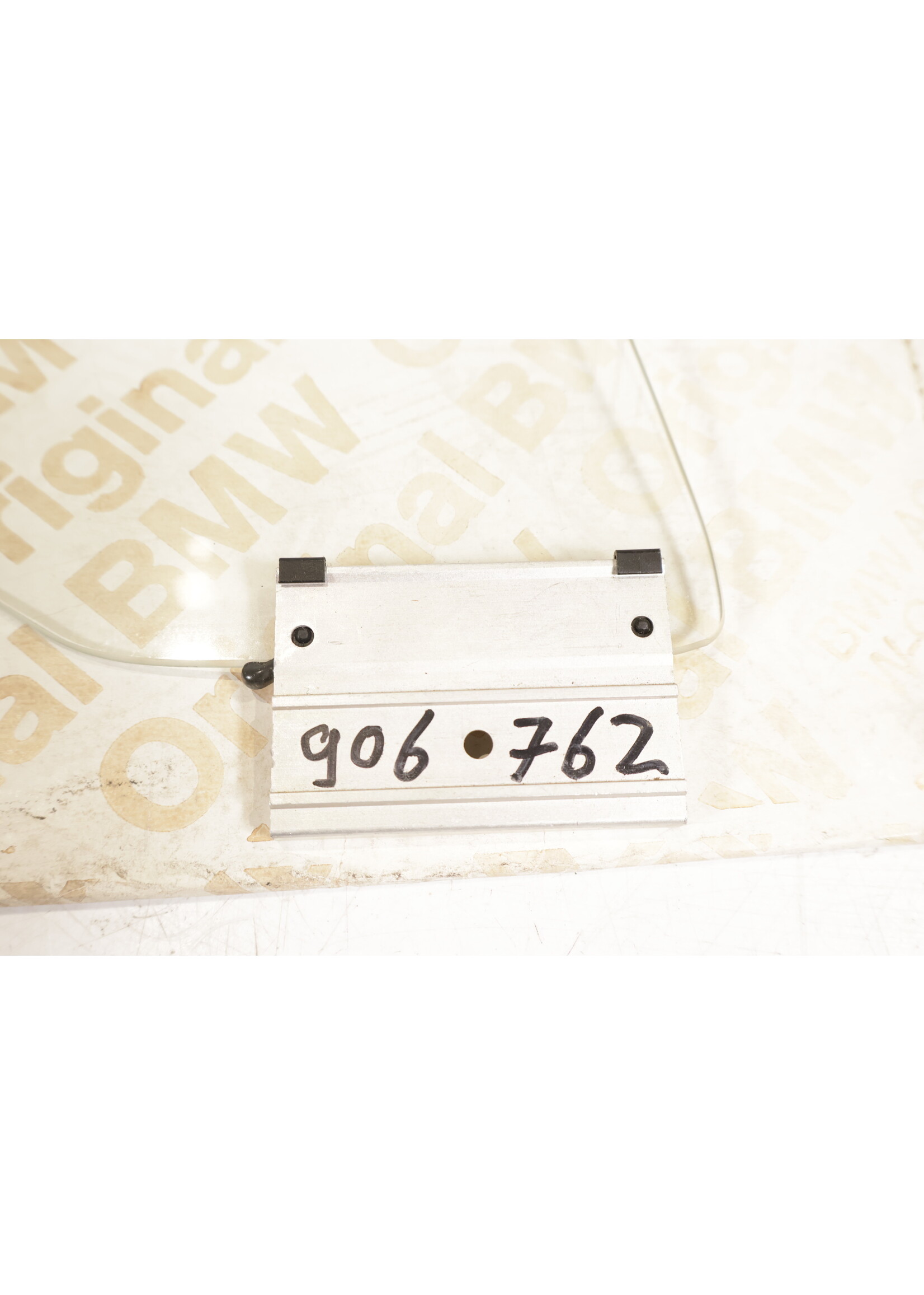 BMW BMW E30 3er Limousine / Touring OEM Fenster / Fenster rechts vorne NEU! 51321906762