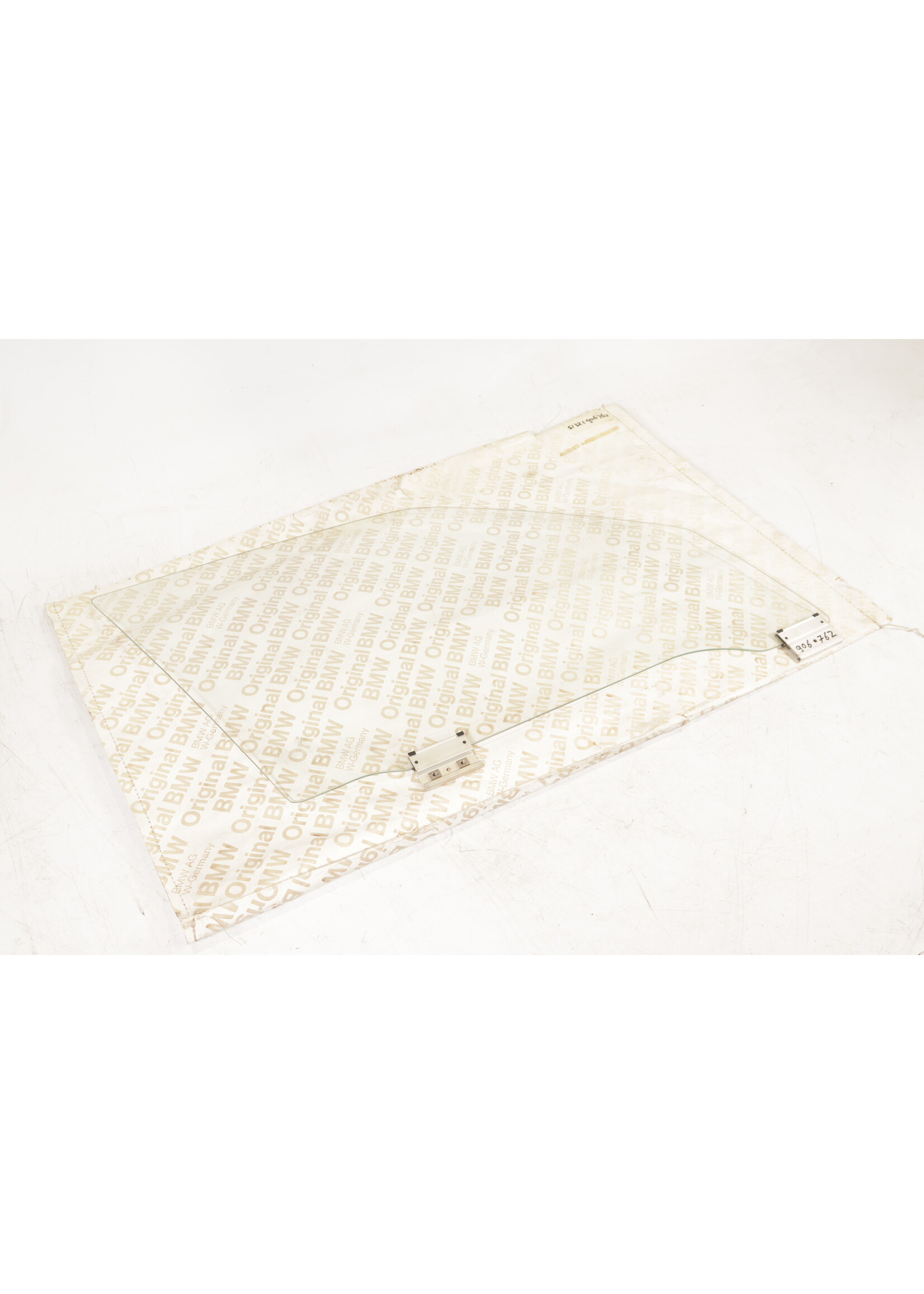 BMW BMW E30 3er Limousine / Touring OEM Fenster / Fenster rechts vorne NEU! 51321906762