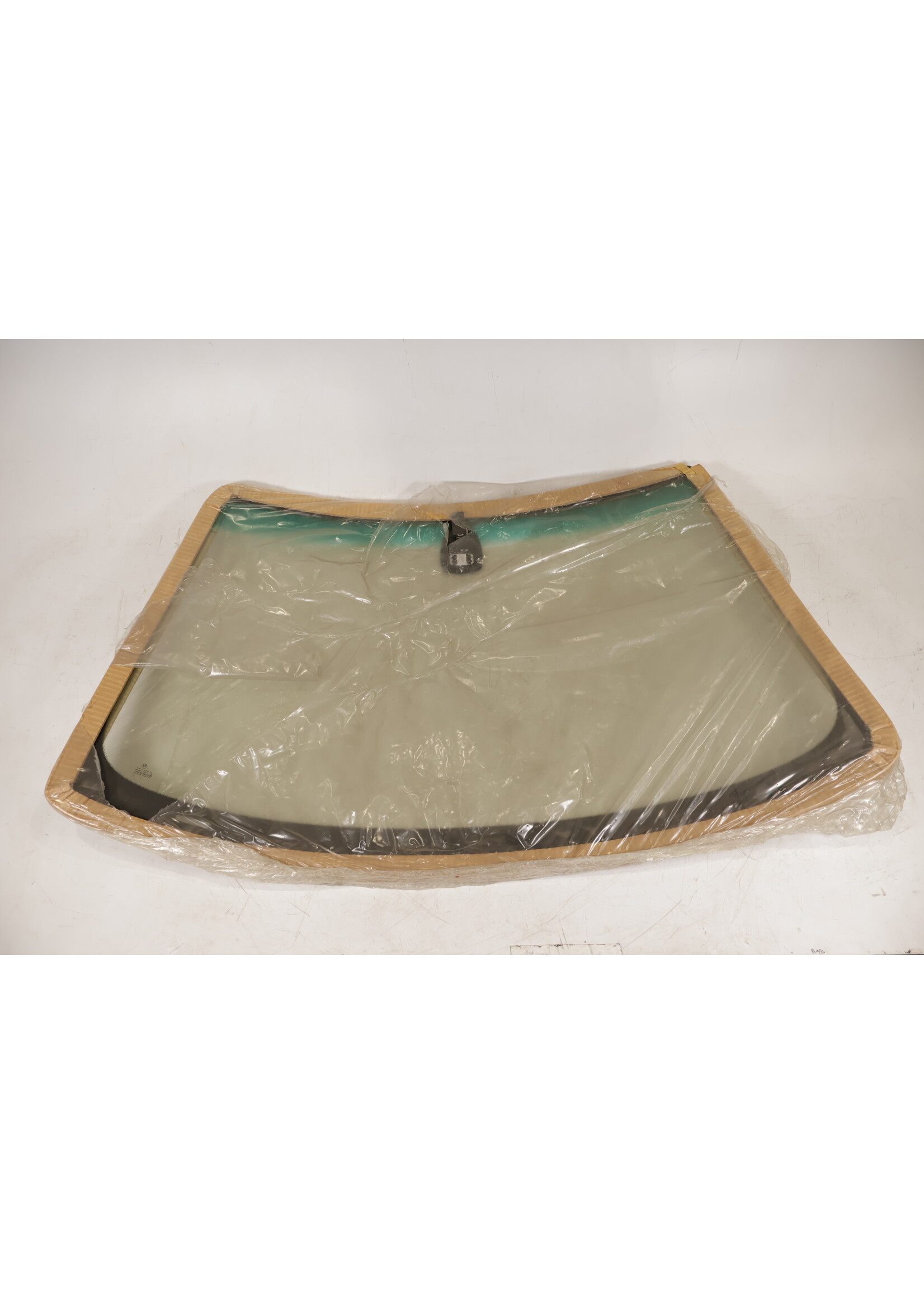 BMW  BMW 3 Series E46 Compact OEM Windscreen with rain sensor NEW! 51317010367