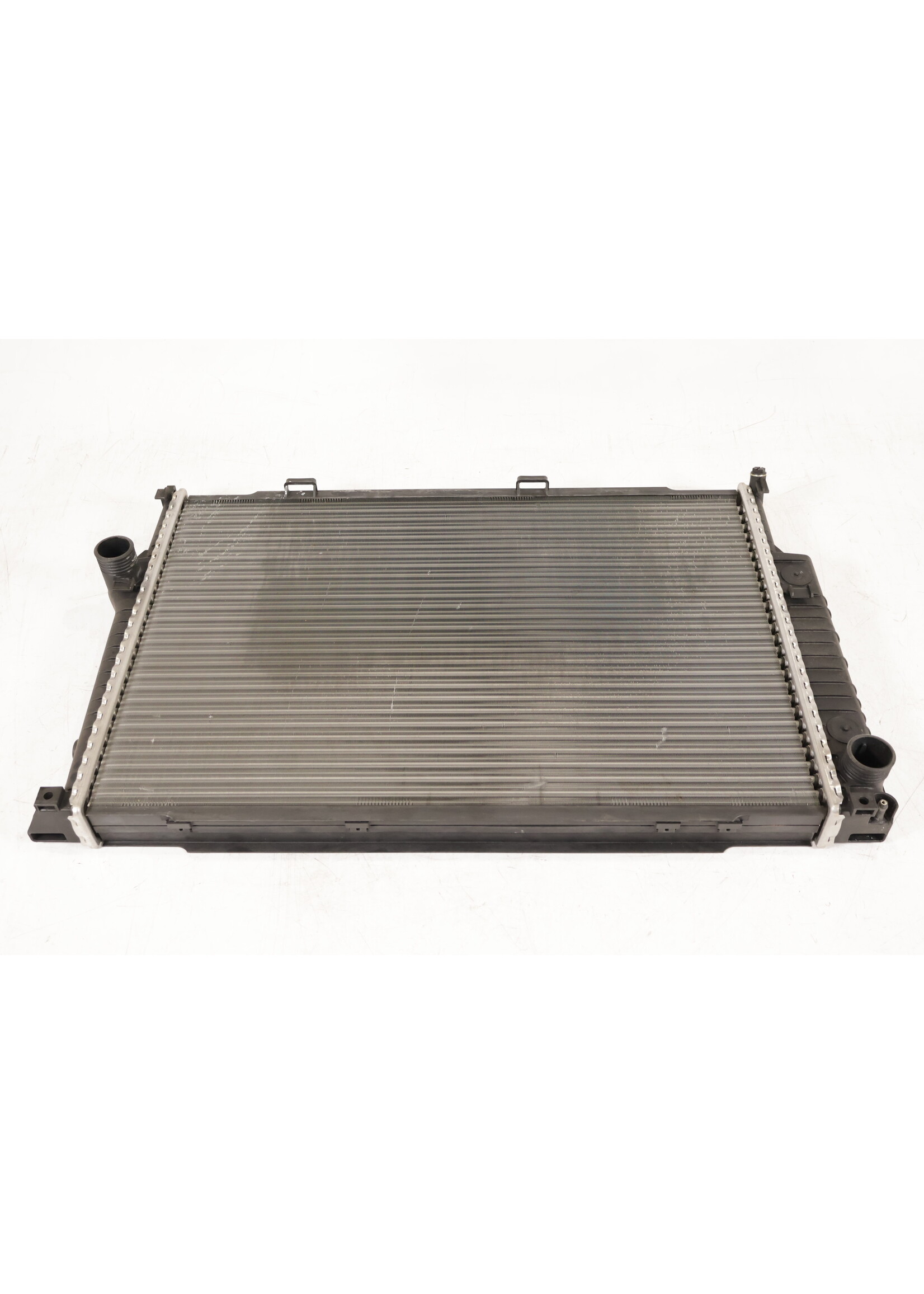BMW BMW V8 M60 OEM Radiator / cooler NEW! 17111702453 17111723637