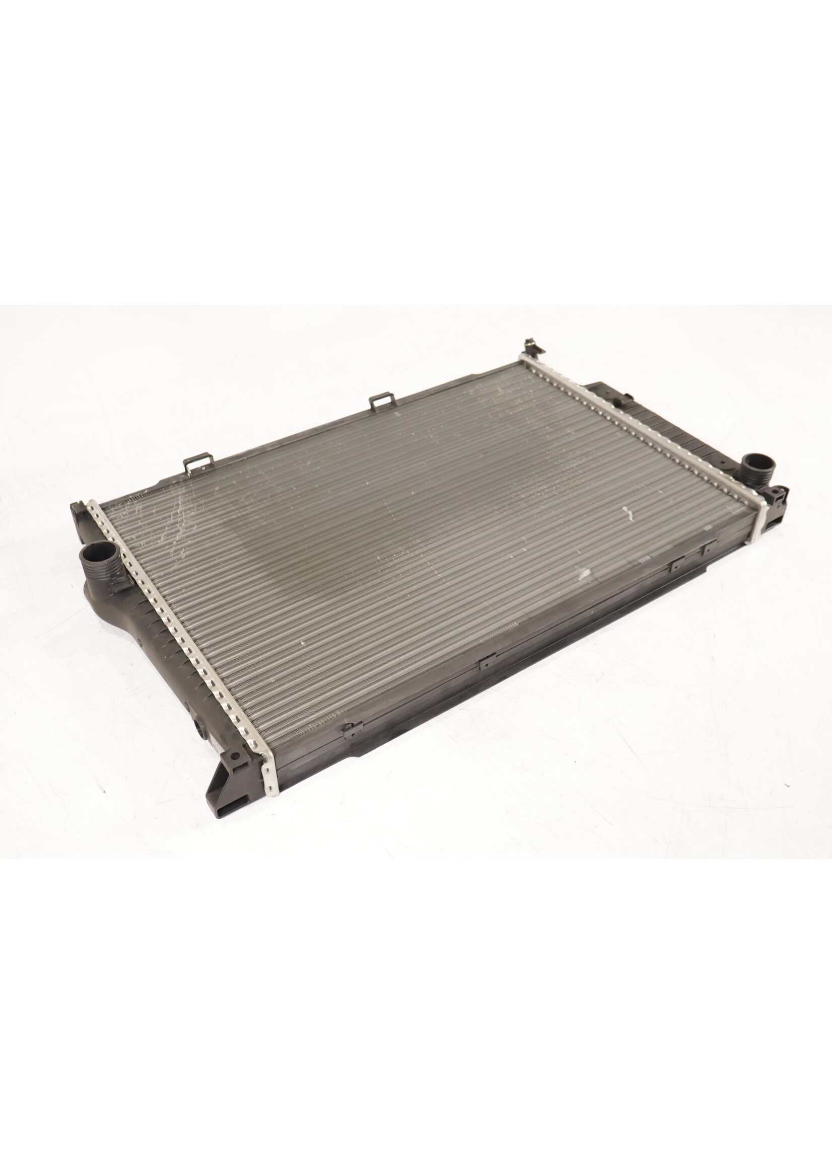 BMW BMW V8 M60 OEM Radiator / cooler NEW! 17111702453 17111723637