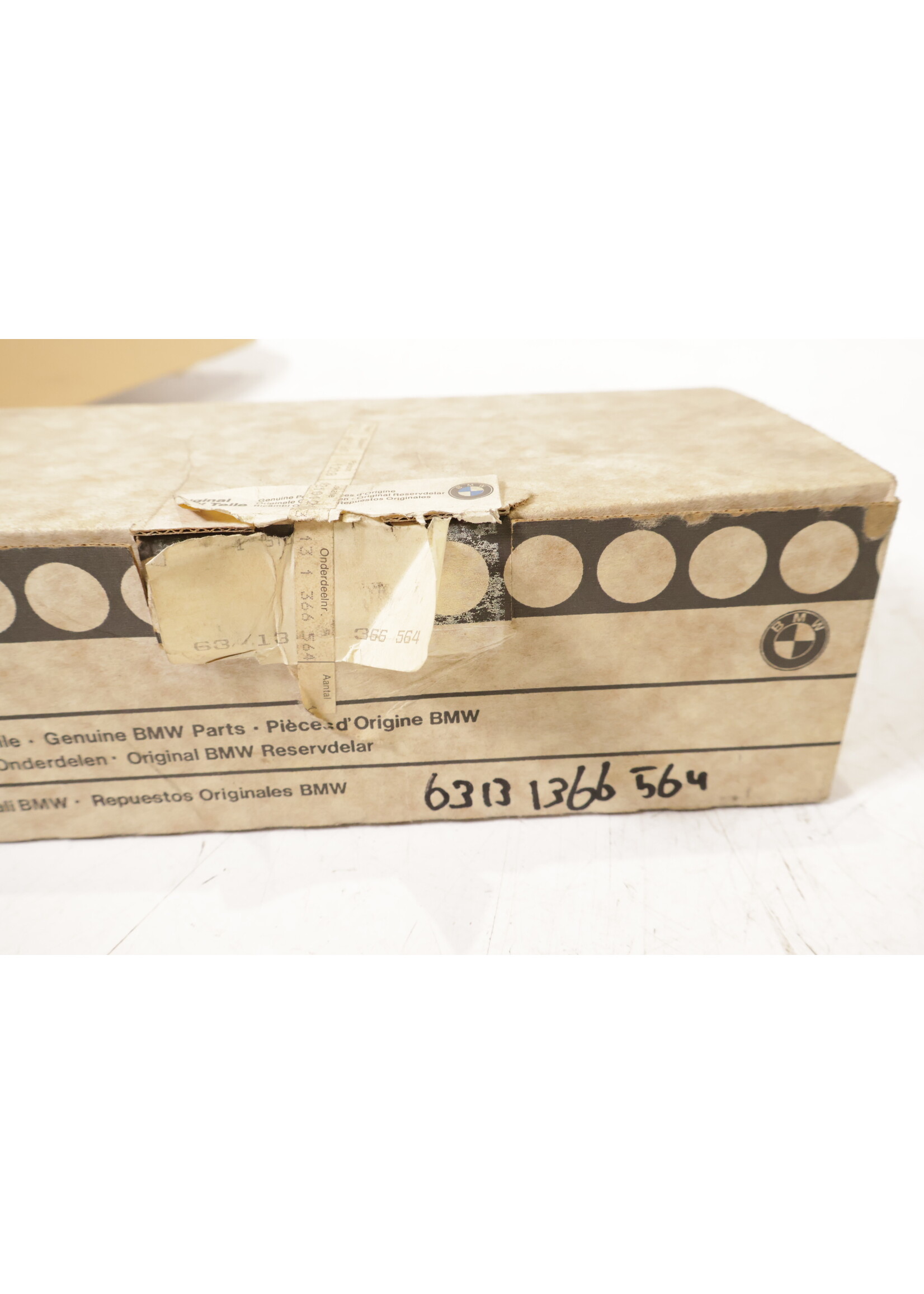 BMW BMW E28 5 Series OEM Indicator / turn signal right NEW! 63131366564