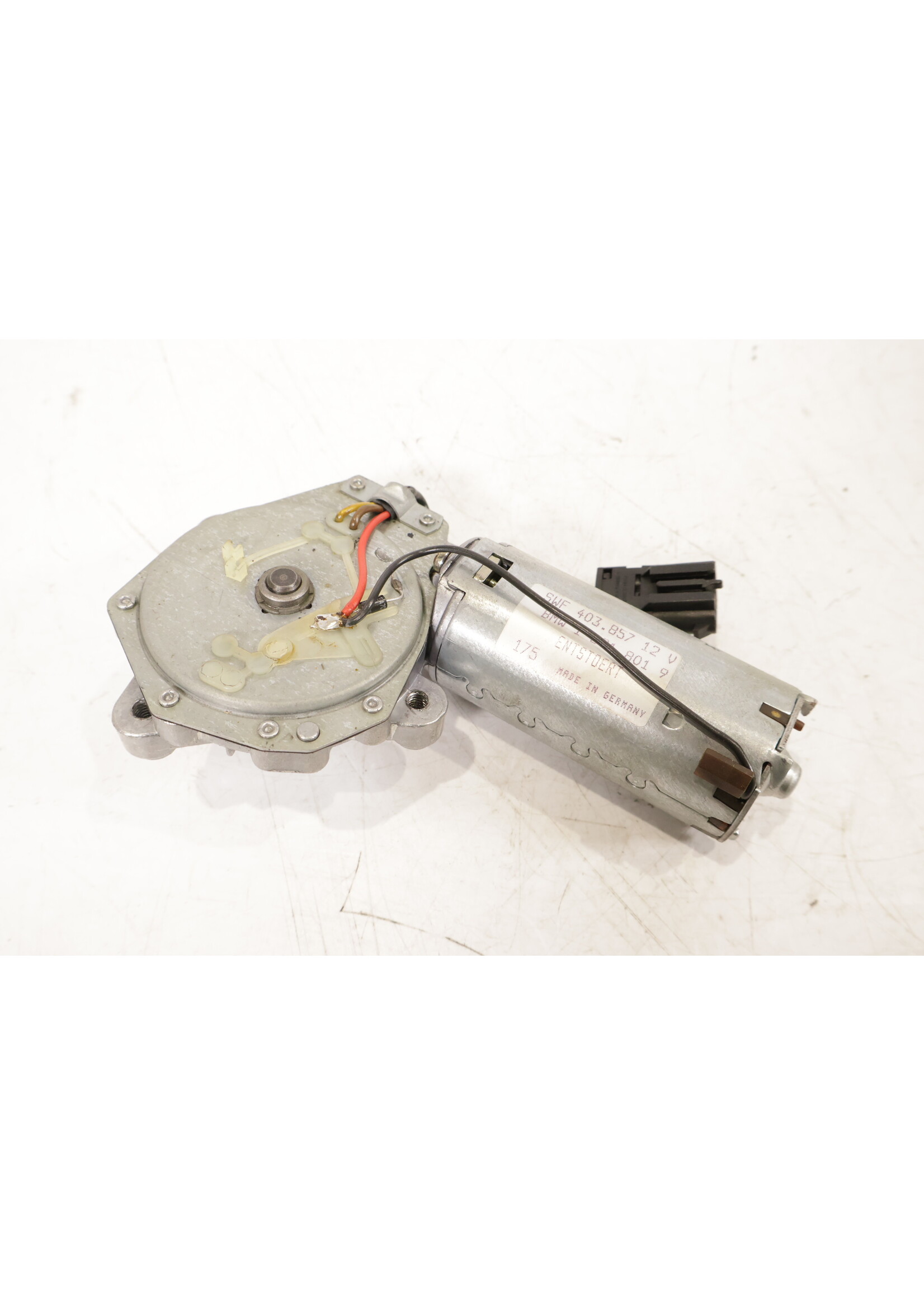 BMW BMW E34 5er Touring OEM Heckscheibenwischermotor NEU! 67631391801