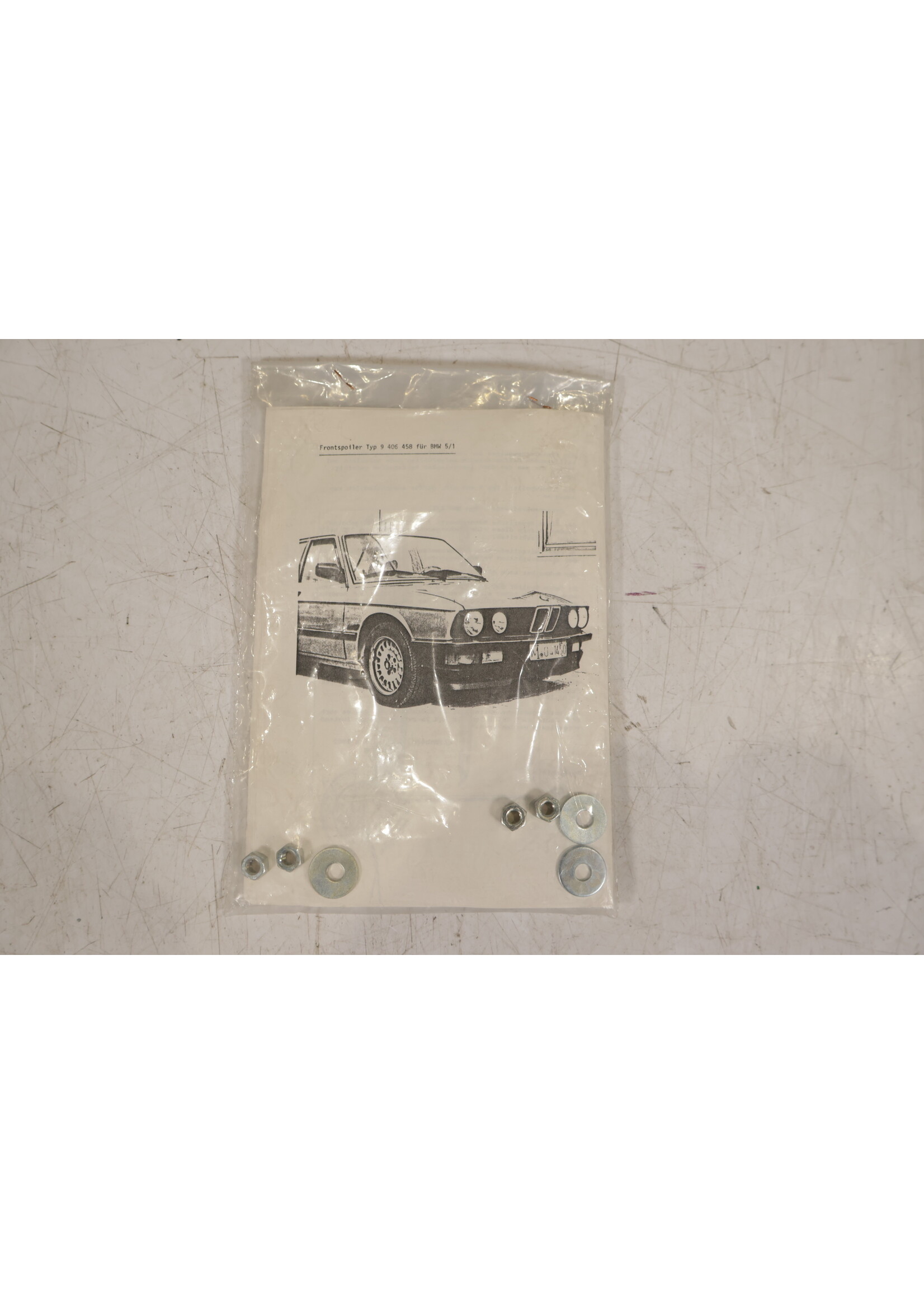 BMW BMW 5er E28 OEM M-Tech Frontstoßstangenspoiler / Stoßstangenlippe NEU! 82119406458 9406458