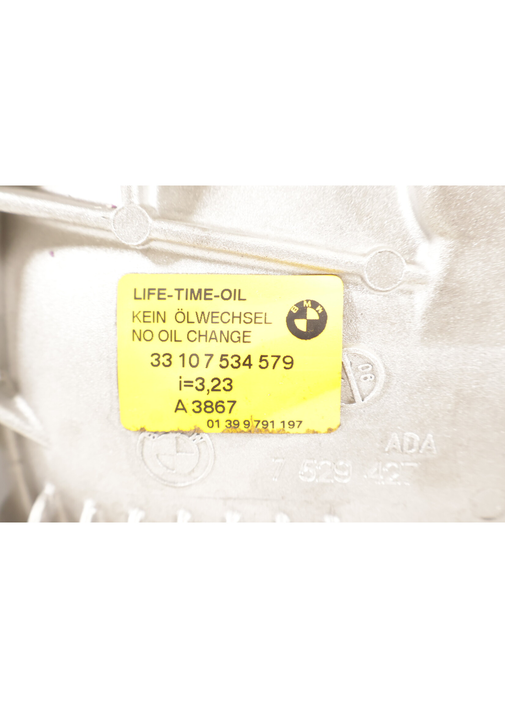 BMW BMW X5 E53 3.0 Diesel OEM Differentieel achterzijde 3,23 NIEUW! 33107534579 7534579