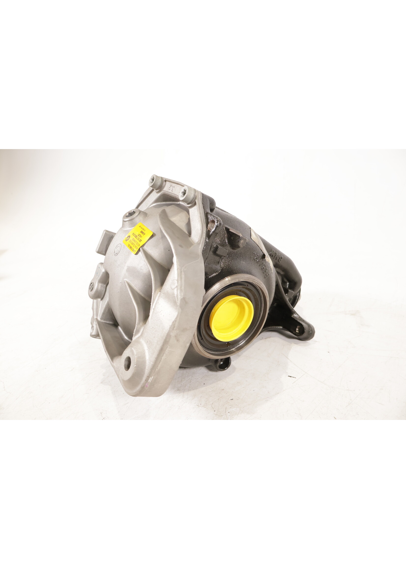 BMW BMW X3 X4 F25 F26 OEM Rear Differential 2,81  NEW! 33107592014 7592014