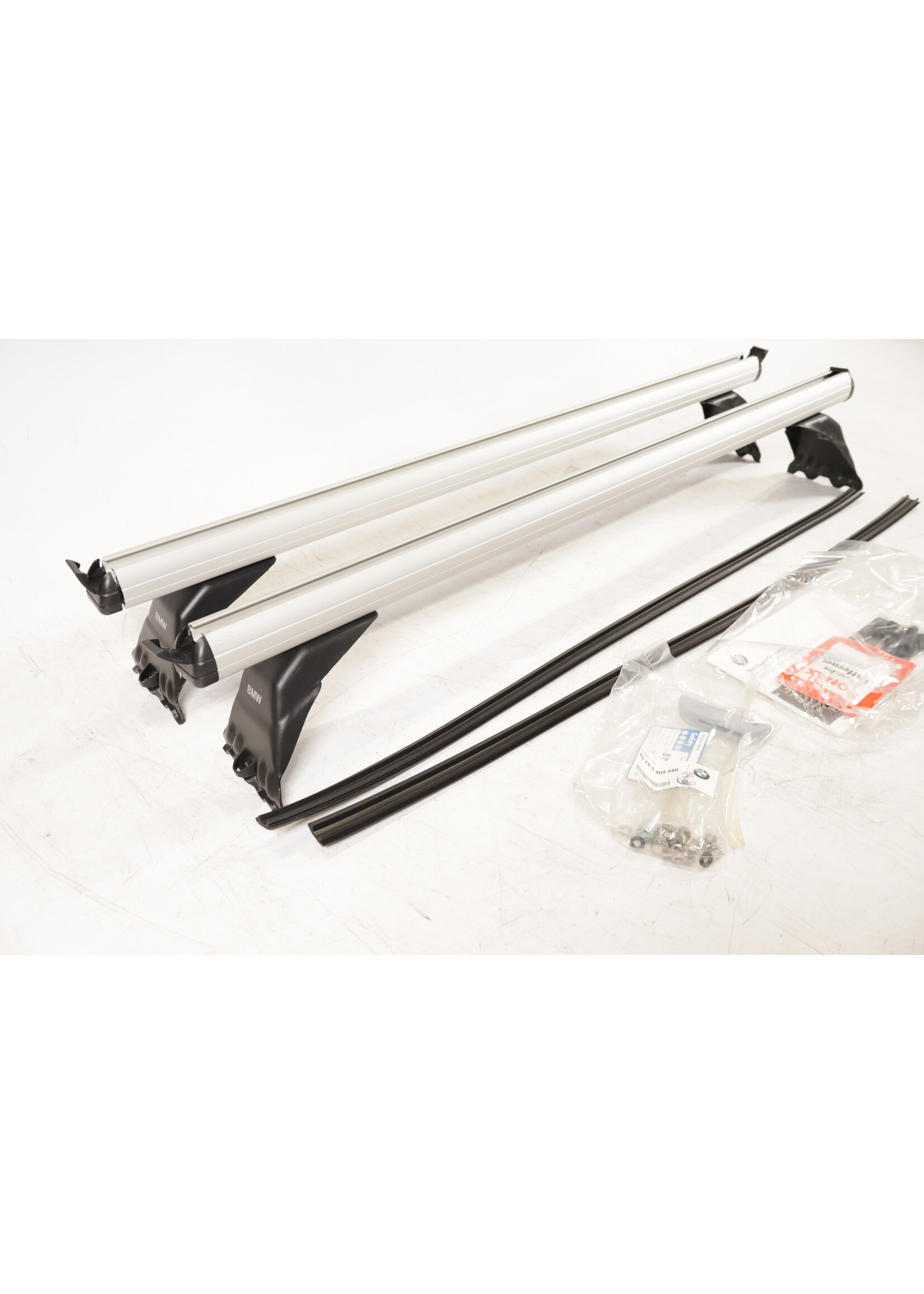 BMW BMW 3 Series E46 Compact OEM Roof rack set NEW! 82710018217