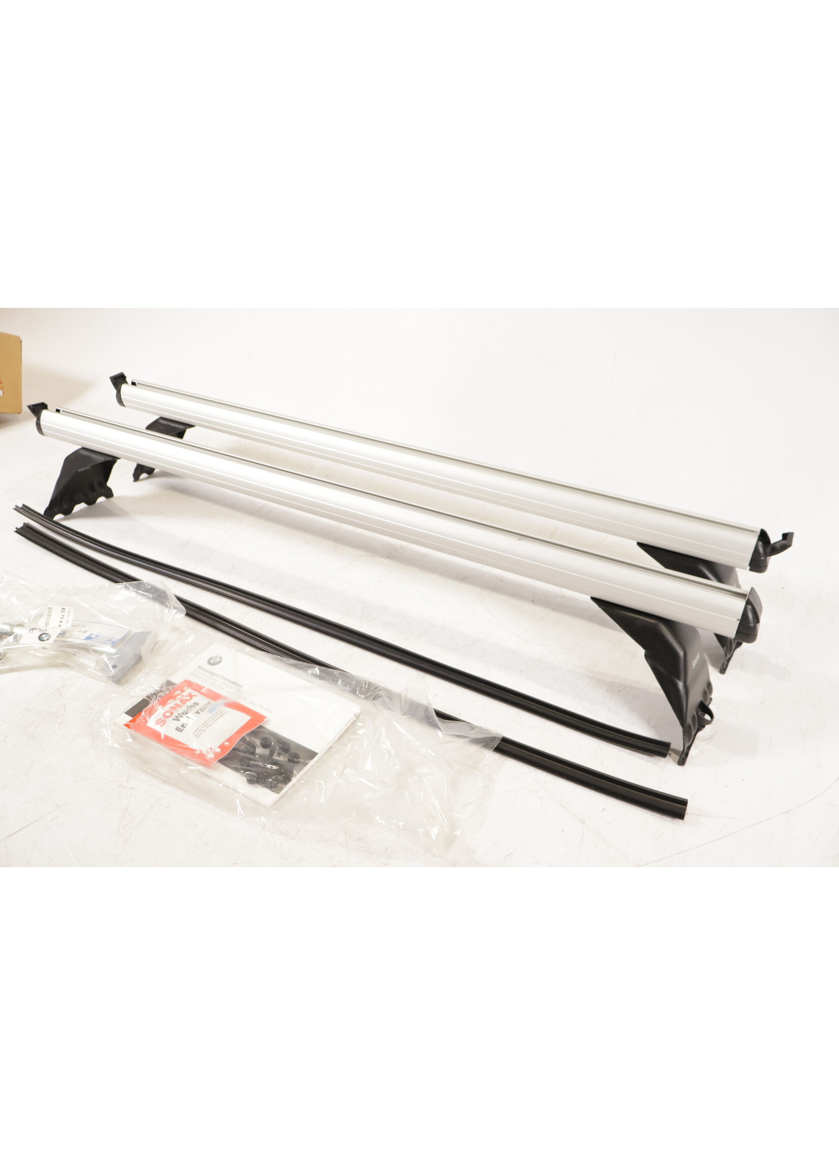 BMW BMW 3 Series E46 Compact OEM Roof rack set NEW! 82710018217