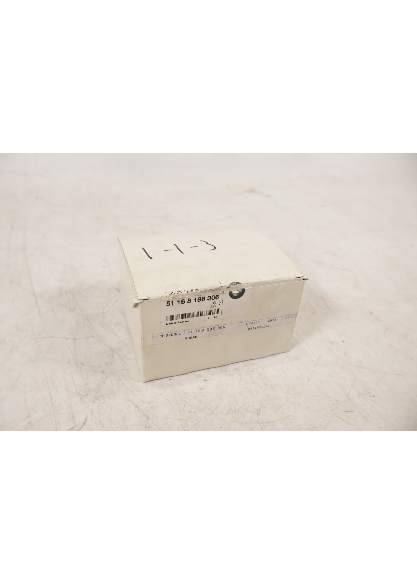 BMW BMW E36 3er OEM Heckaschenbecher NEU! 51168186306 8186306