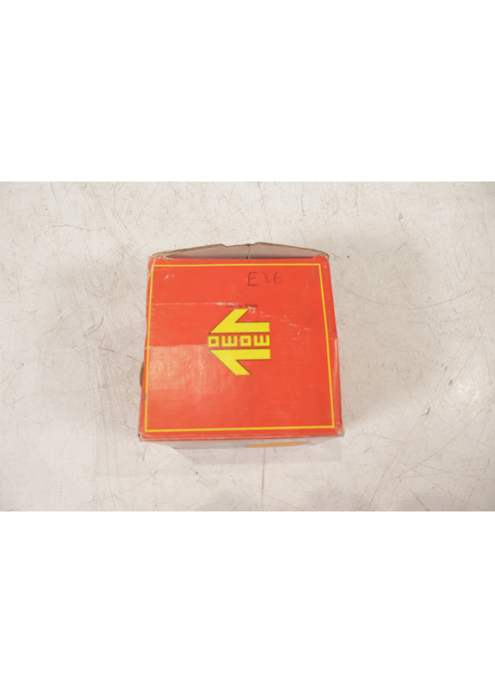 BMW BMW E36 3er & Z3 MOMO Lenkradnaben Set NEU! 12111112011