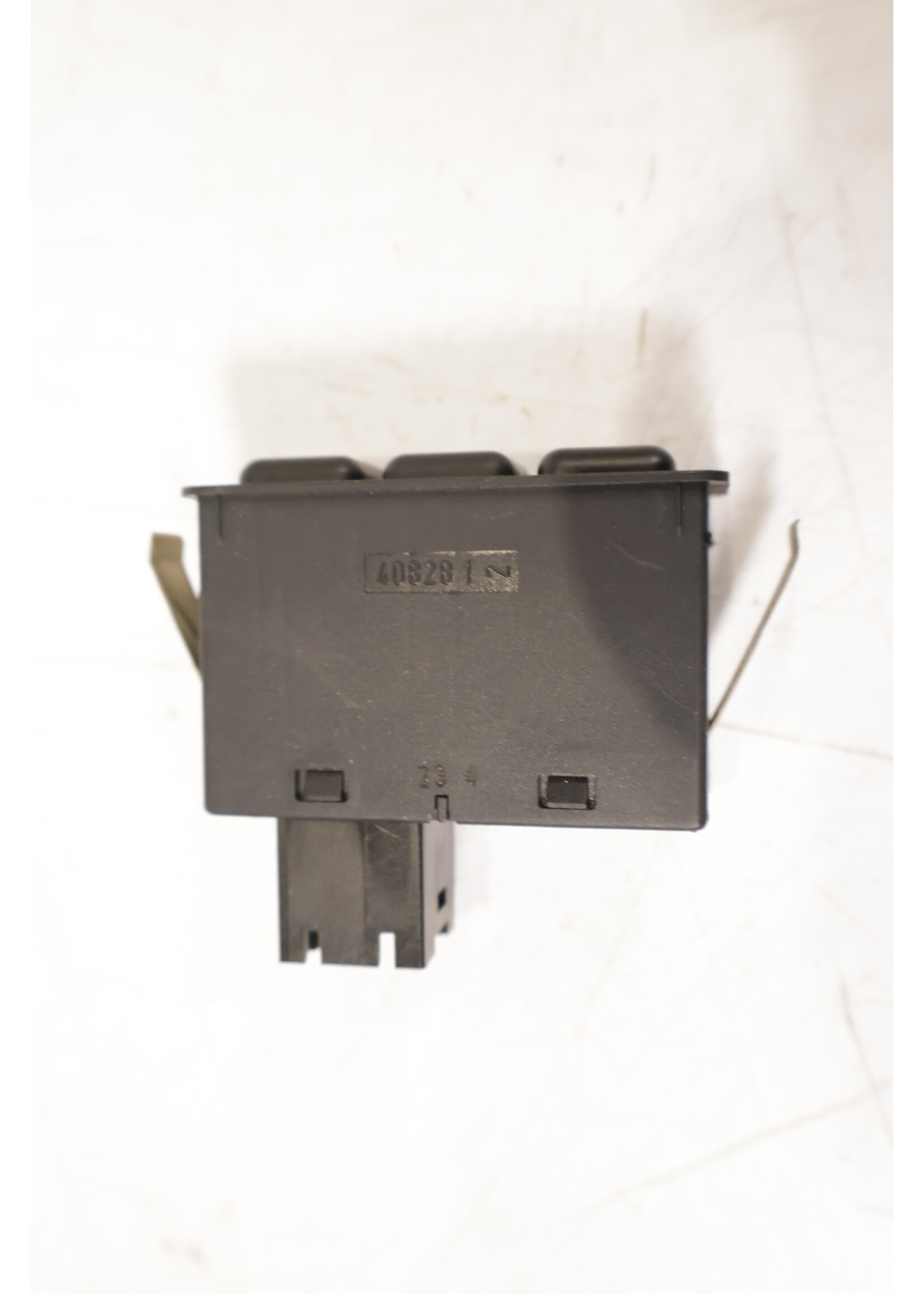 BMW BMW E34 5  Serie OEM Airco schakelaar interieur NIEUW! 61311391767