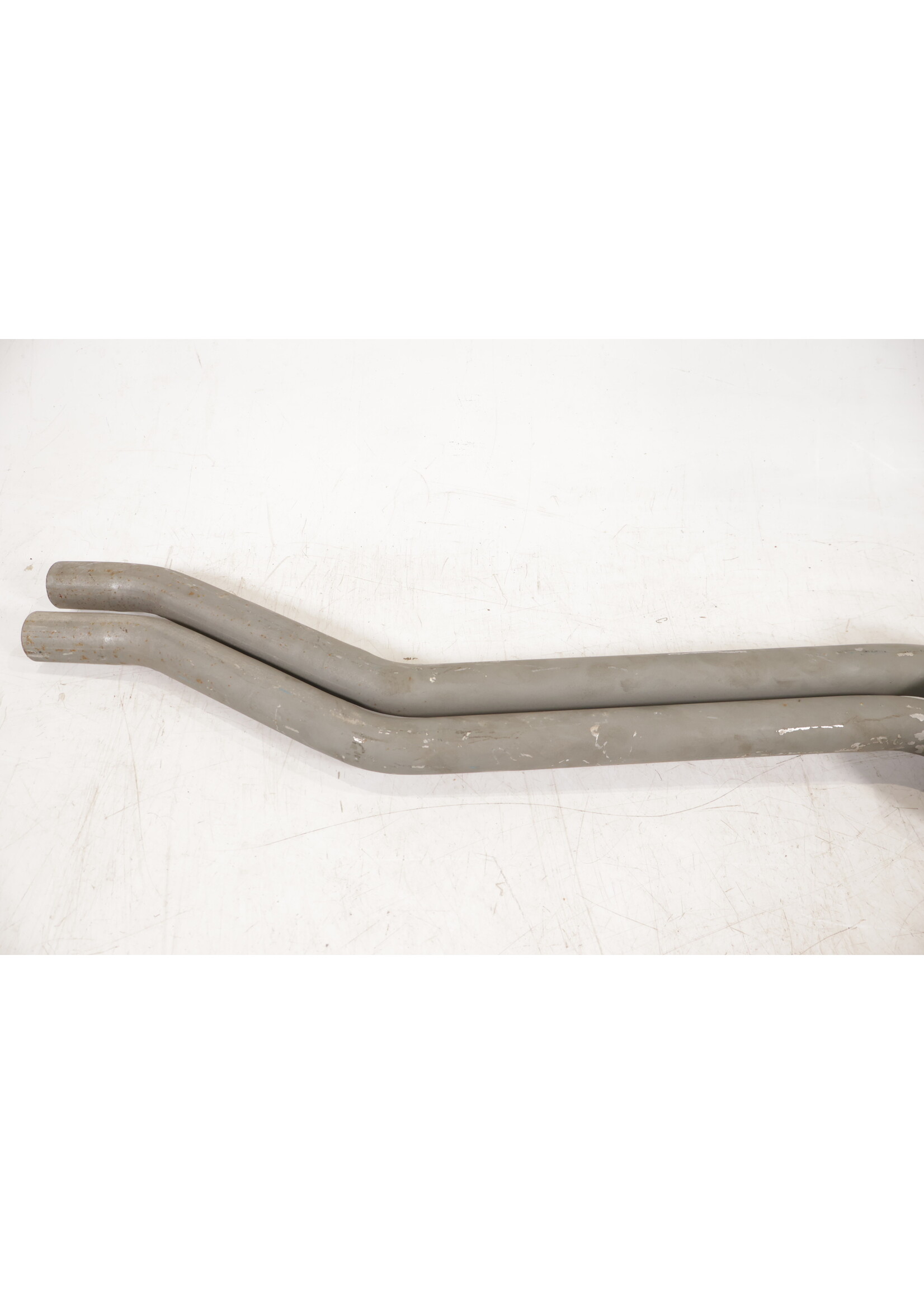 BMW BMW E30 3 Serie 323i 325i OEM middendemper uitlaat NIEUW! 18121176980 1176980