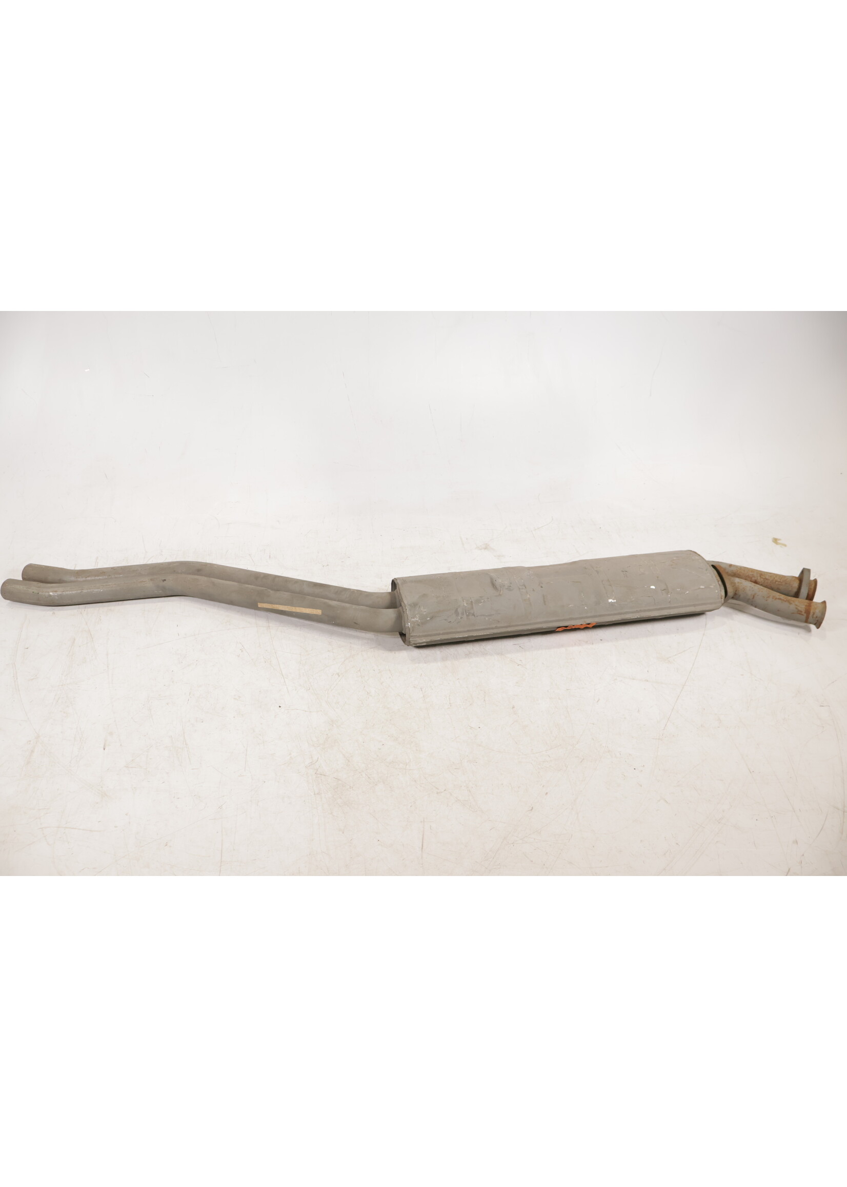 BMW BMW E30 3 Series 323i 325i OEM middle silencer exhaust NEW! 18121176980 1176980