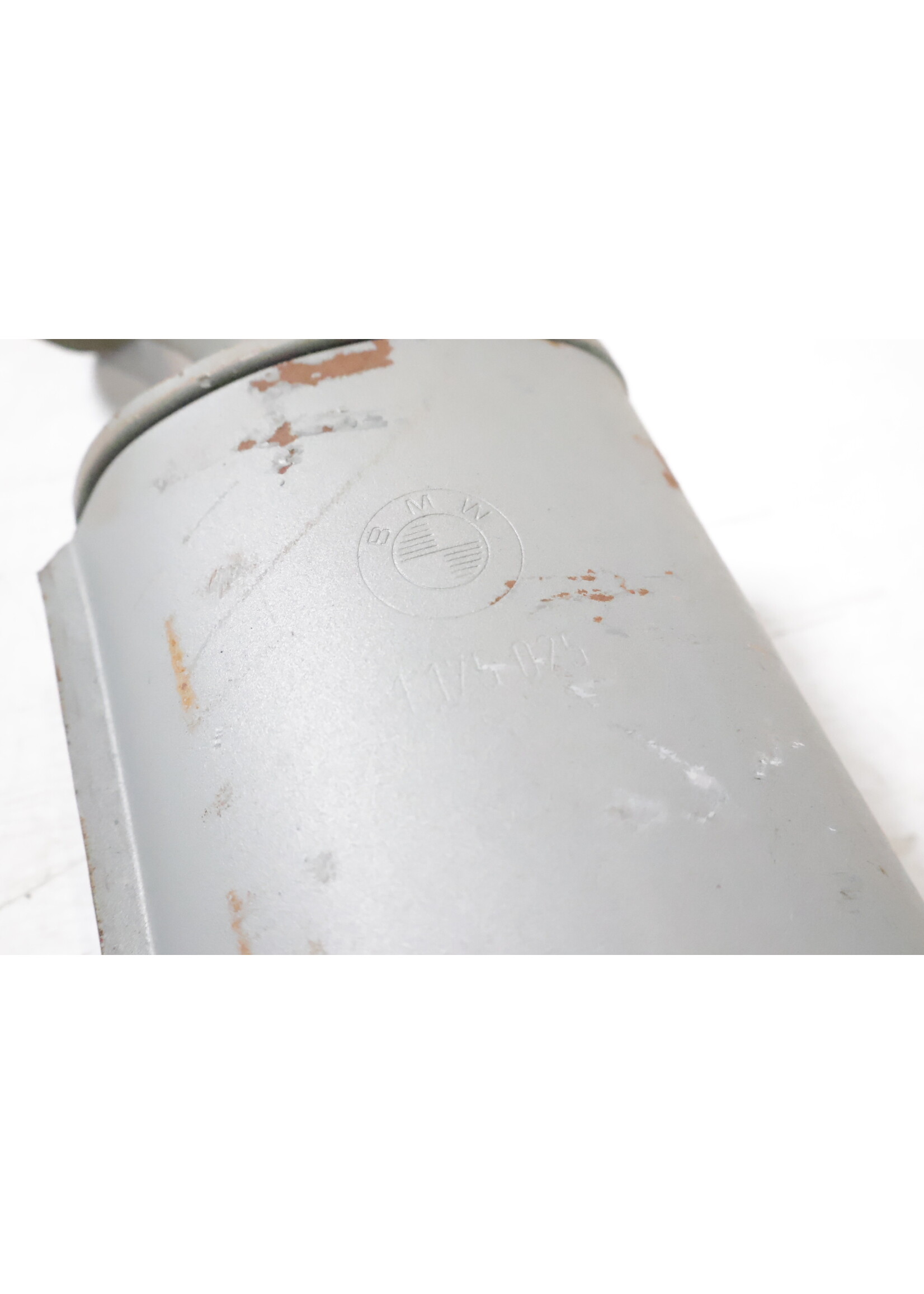 BMW BMW 5 Serie E28 OEM Demper uitlaat NIEUW! 18121175837