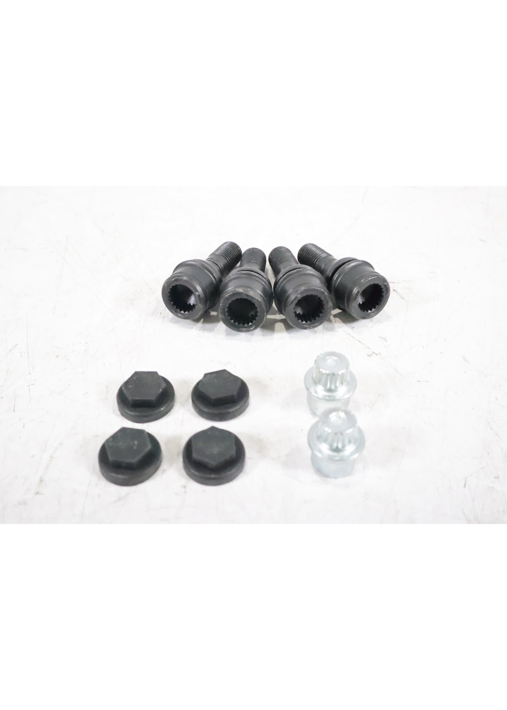 BMW BMW E-Serie OEM Set M14 wielbouten / slotbouten 36136773192 6773192