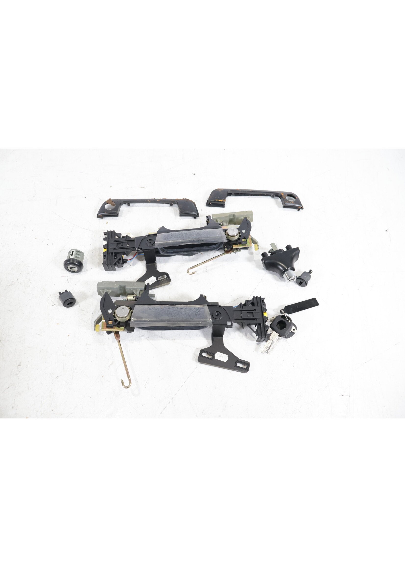 BMW BMW 5er E34 OEM Satz Schlüssel und Schlösser NEU! 51218116396 51218194599