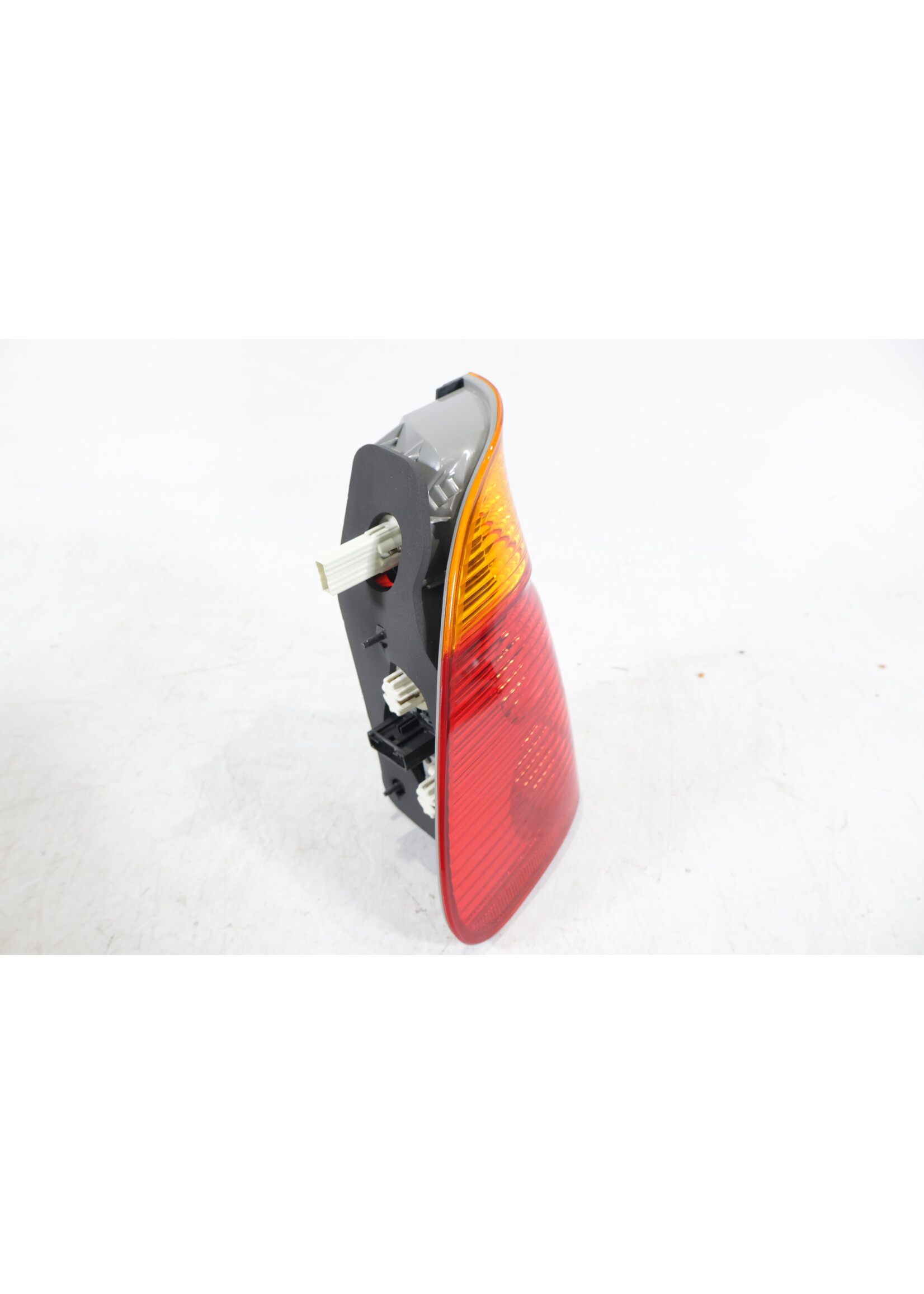 BMW BMW X5 E53 OEM Taillight left NEW! 63217164471 7164471