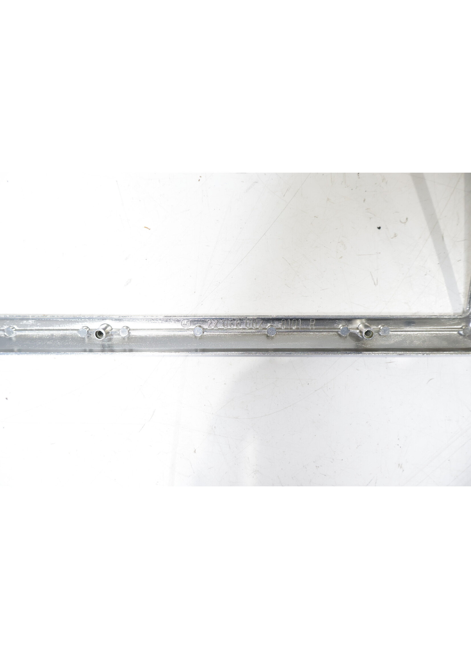BMW BMW 7 Serie E23 OEM Achterlicht chrome sierstrip rechts NIEUW! 63211361928