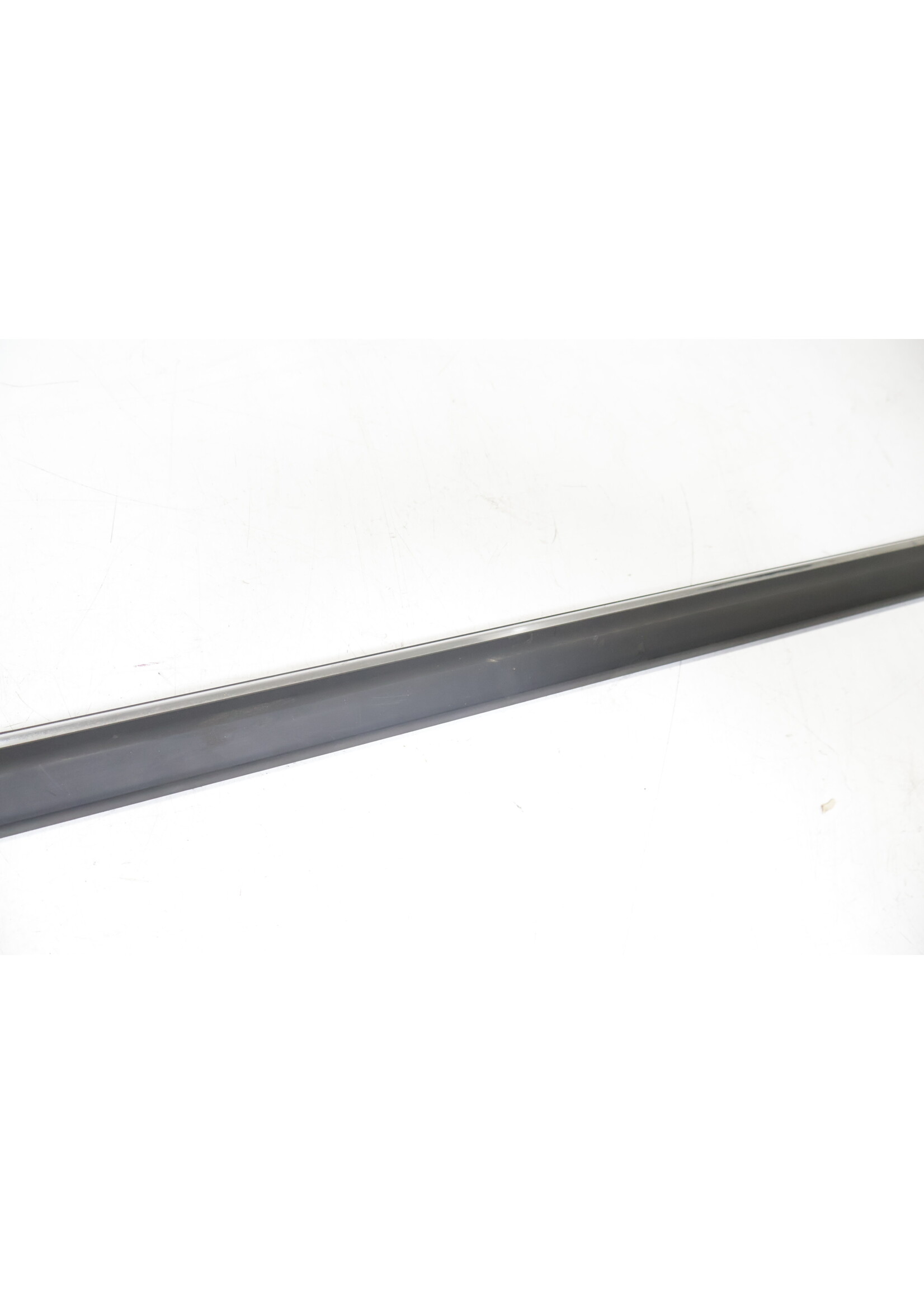 BMW  BMW 7er E23 OEM Stoßstangenleiste Tür links NEU! 51131848303