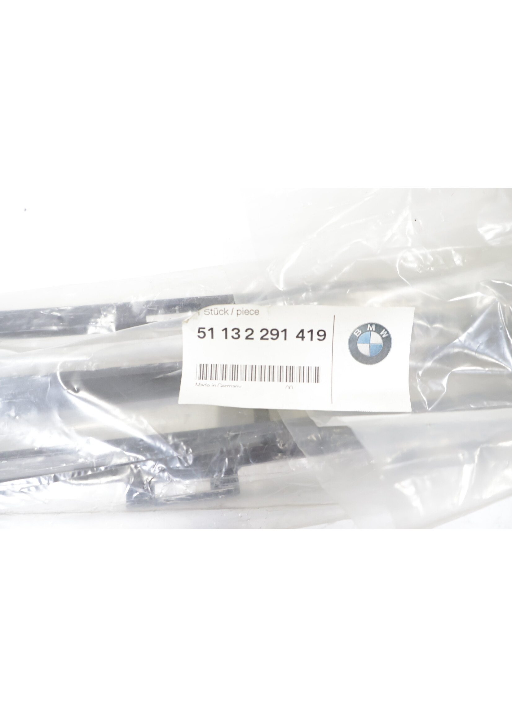 BMW BMW E30 Z1 OEM Grill left front NEW! 51132291419